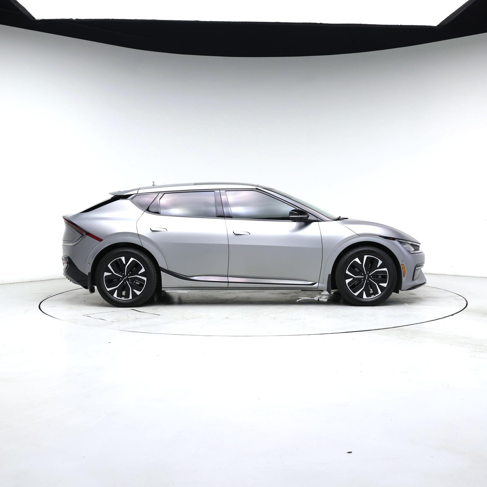 Thumbnail: 2022 Kia EV6 - 7