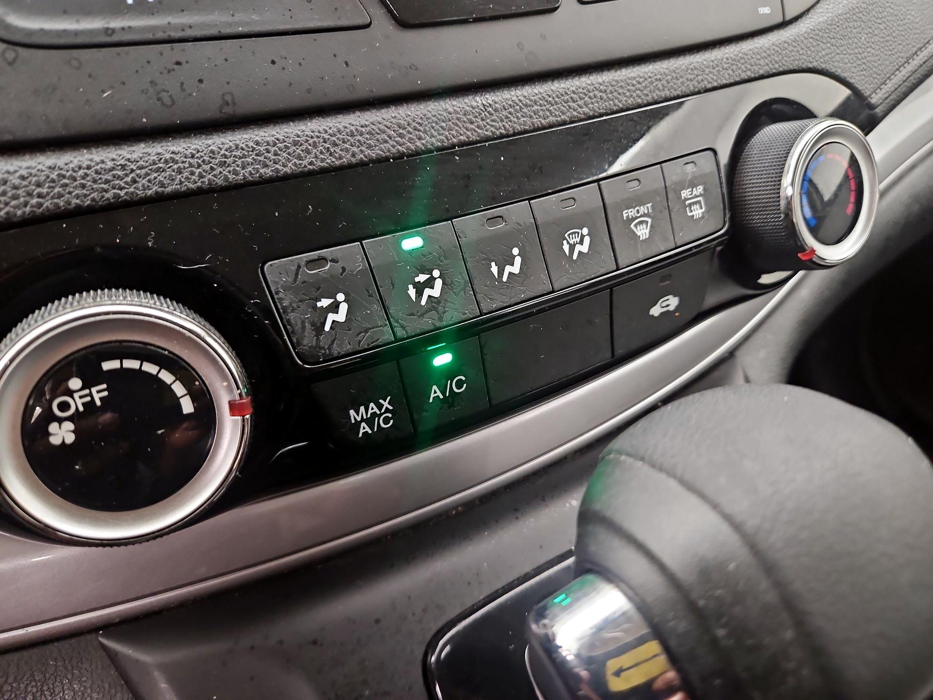 Thumbnail: 2015 Honda CR-V - 16