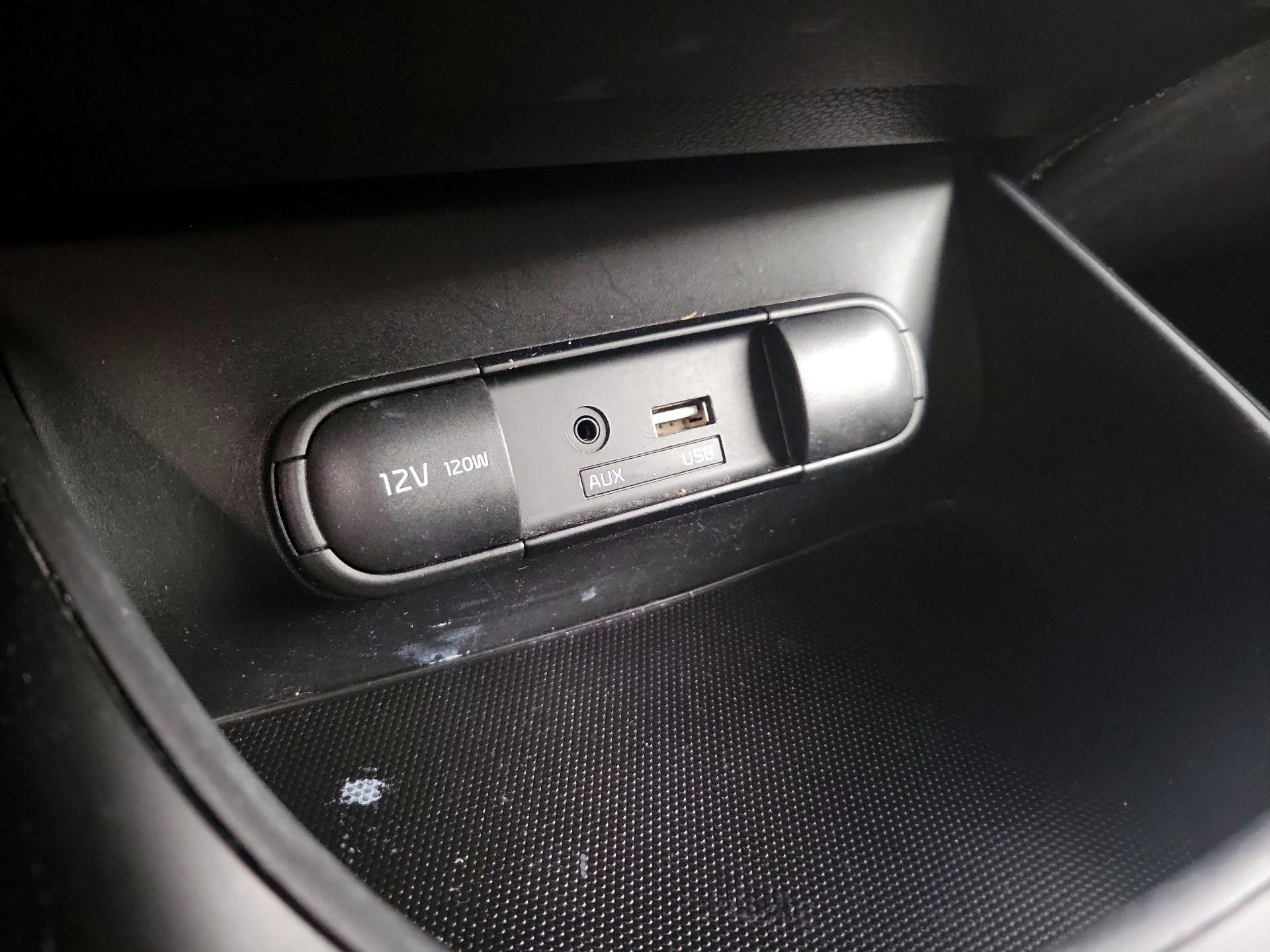Thumbnail: 2018 Kia Soul - 18