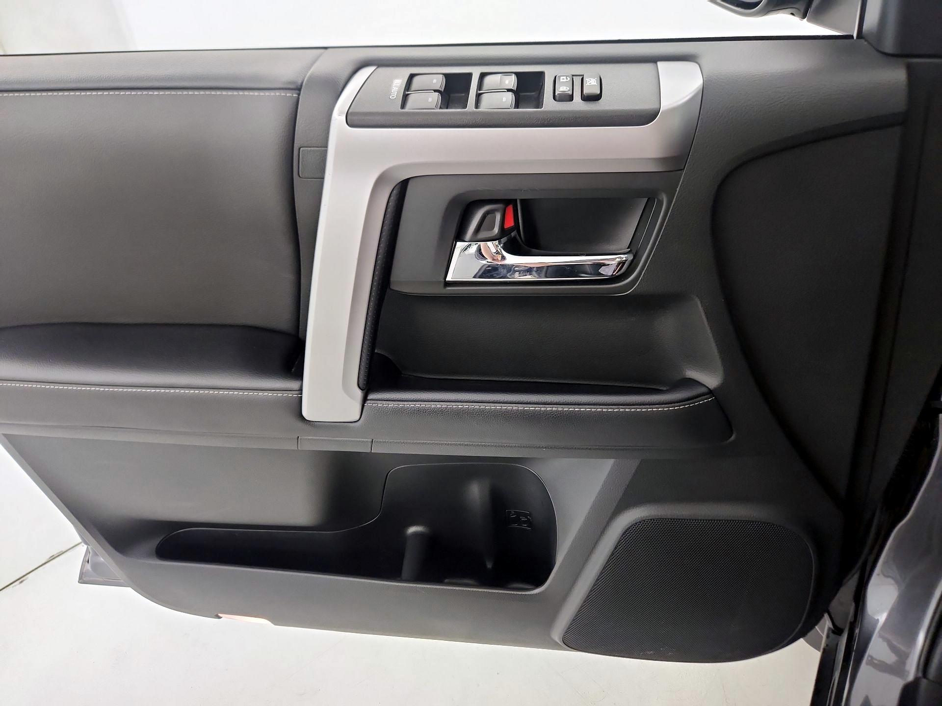 Thumbnail: 2022 Toyota 4Runner - 12