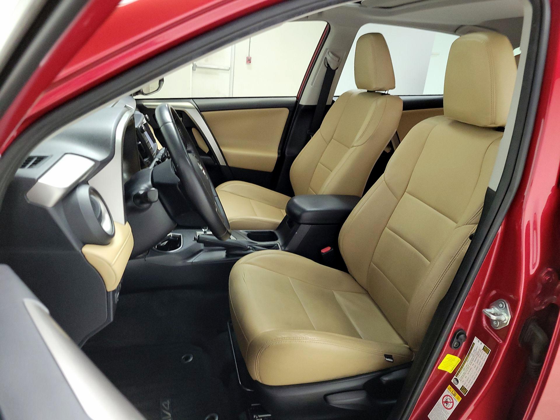 Thumbnail: 2017 Toyota RAV4 - 11