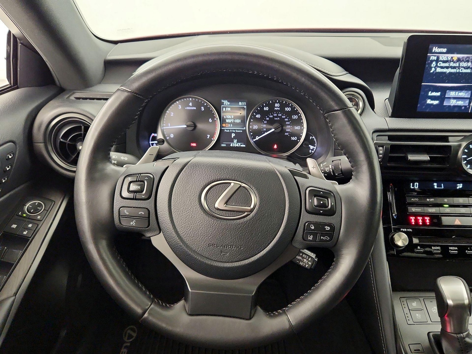 2023 Lexus IS 300 - Photo 11