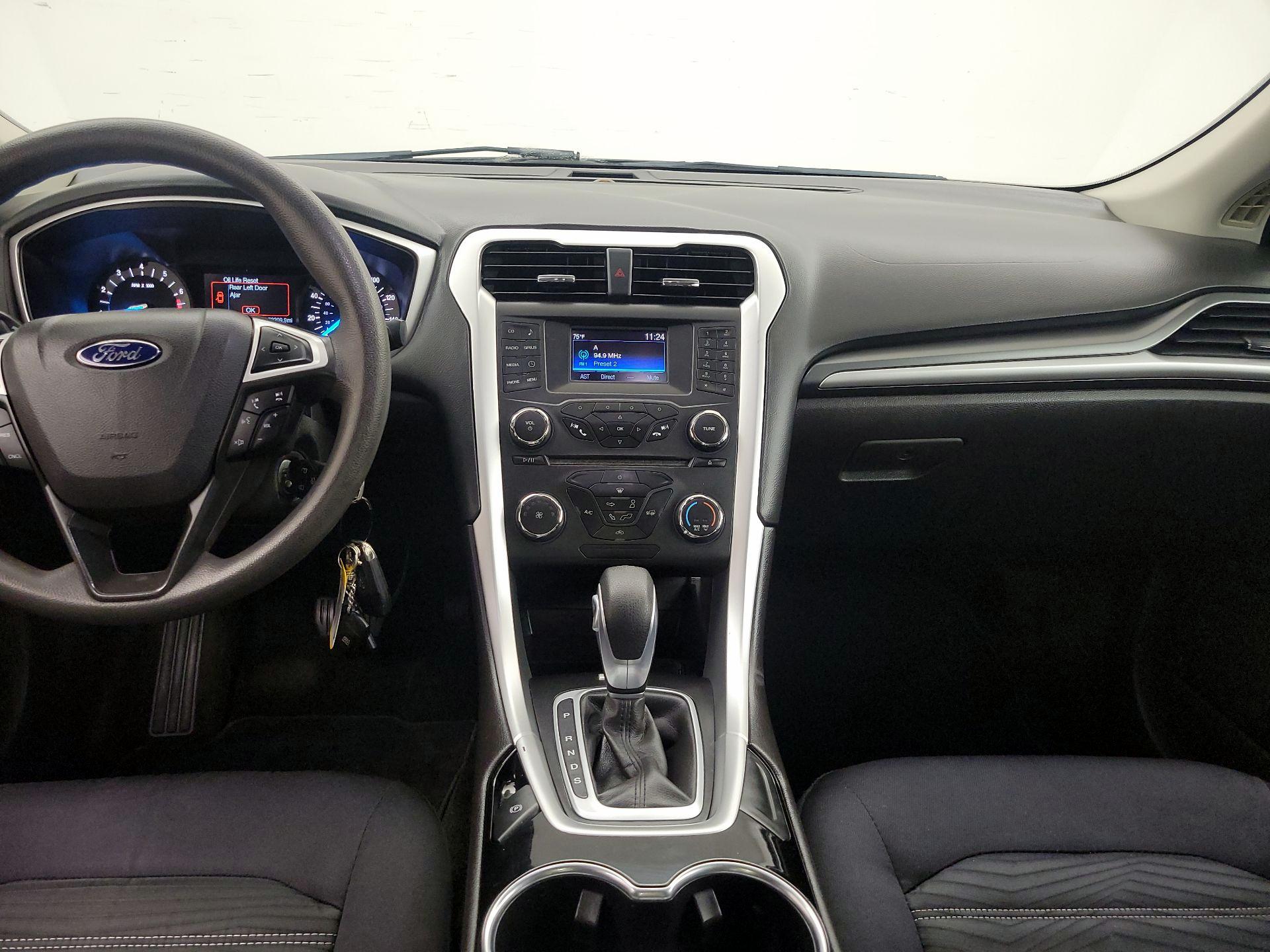 Thumbnail: 2016 Ford Fusion - 9