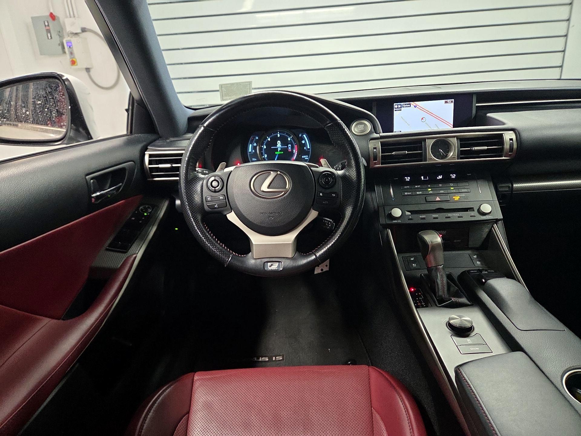 Thumbnail: 2016 Lexus IS - 10