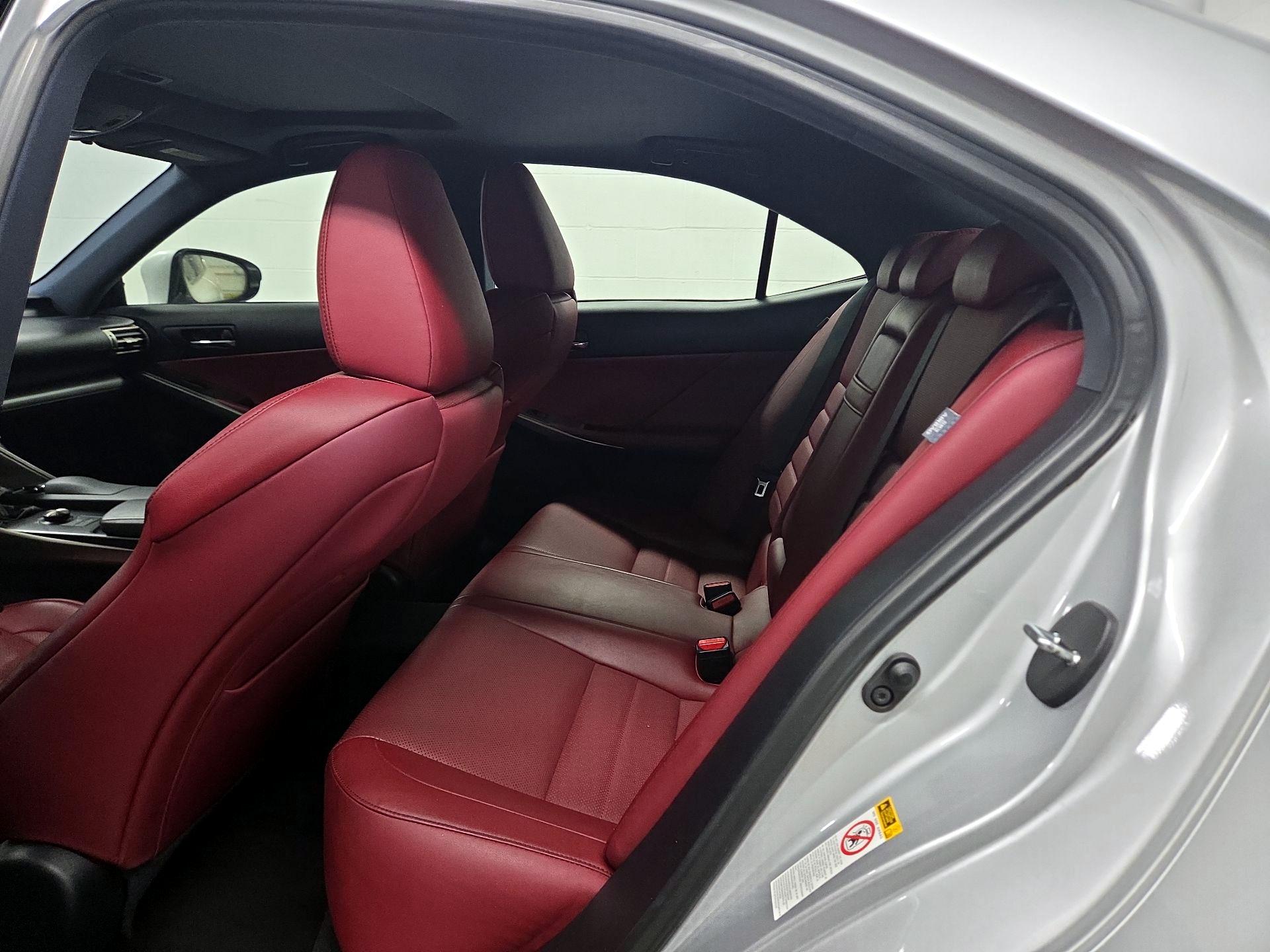 Thumbnail: 2016 Lexus IS - 17