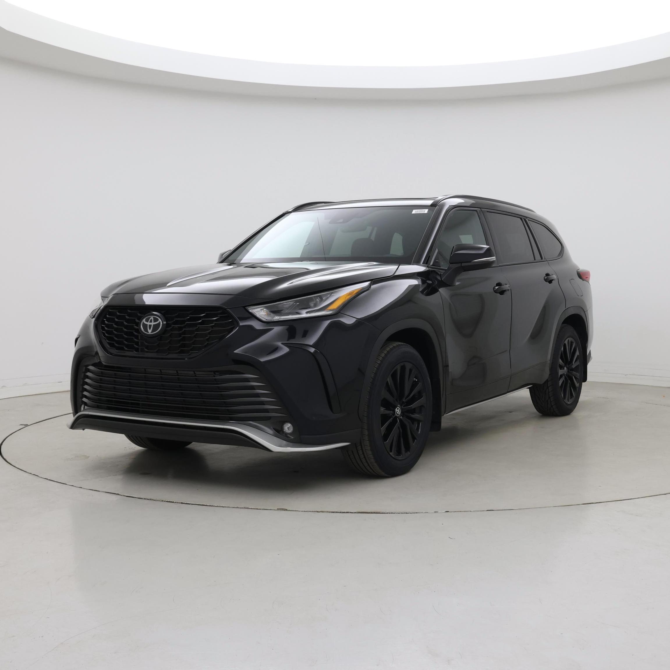 Thumbnail: 2023 Toyota Highlander - 4