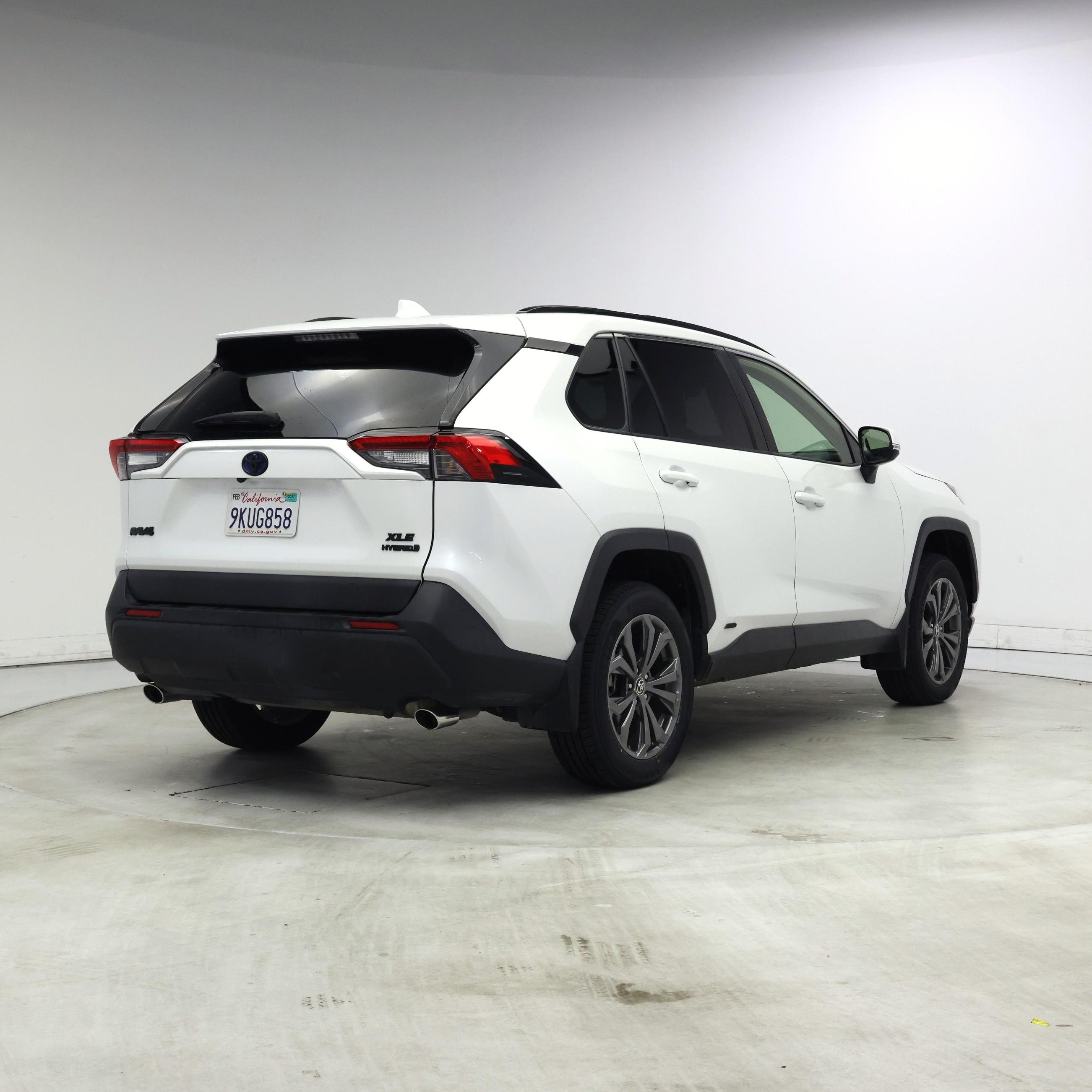 Thumbnail: 2024 Toyota RAV4 - 8