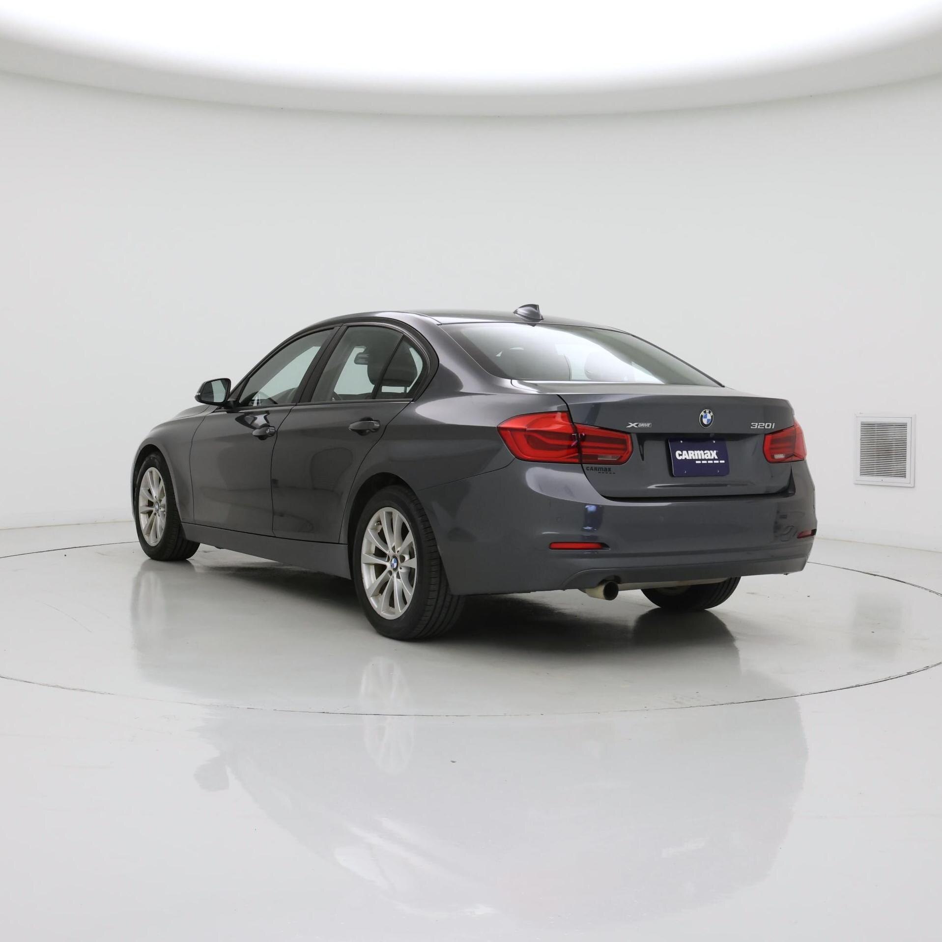 Thumbnail: 2016 BMW 3 Series - 2