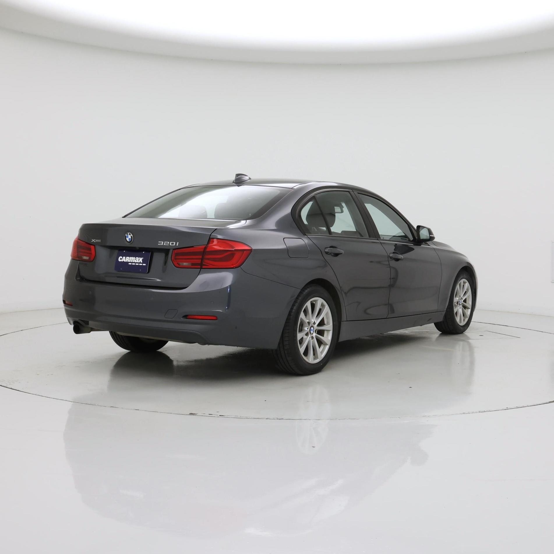 Thumbnail: 2016 BMW 3 Series - 8