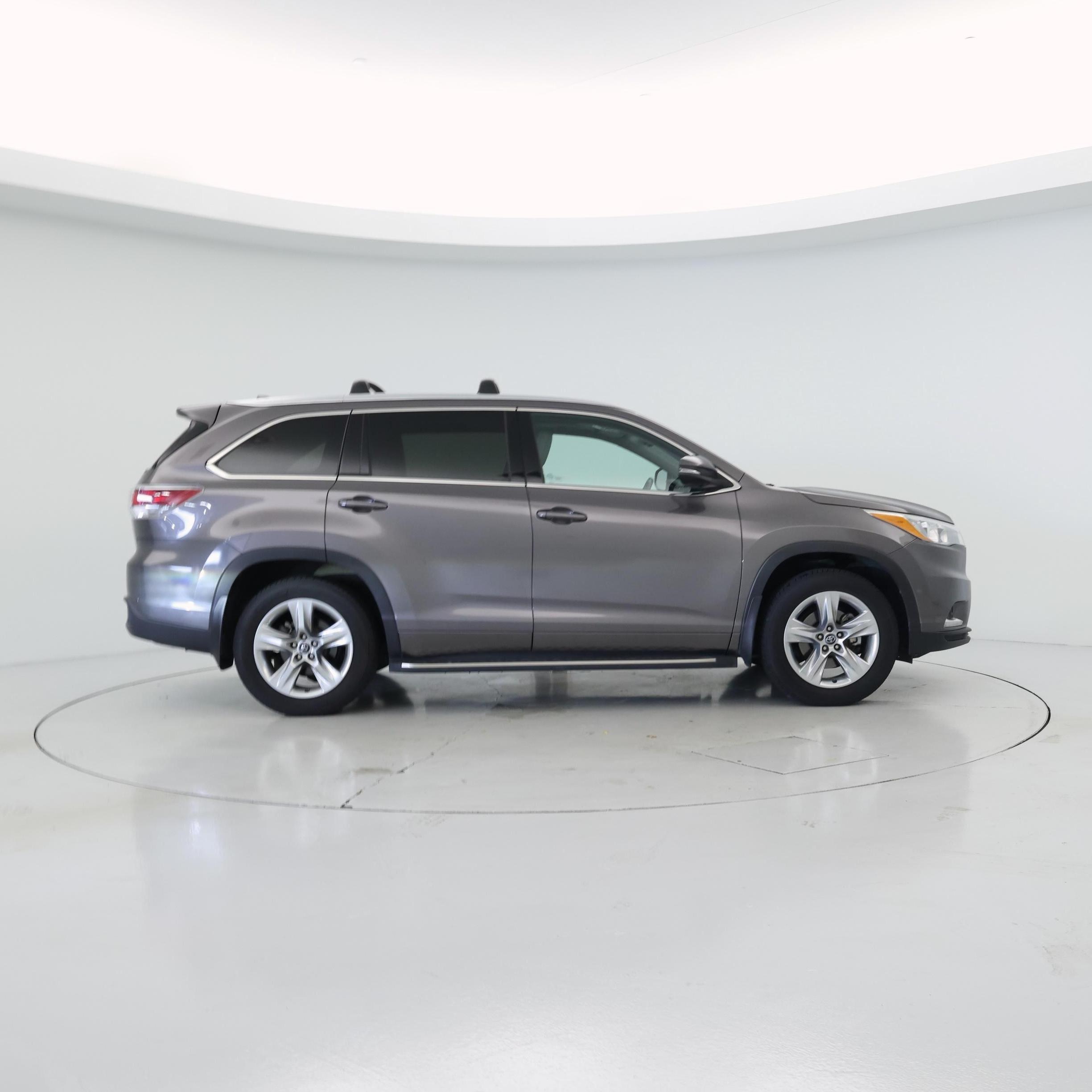 Thumbnail: 2016 Toyota Highlander - 7