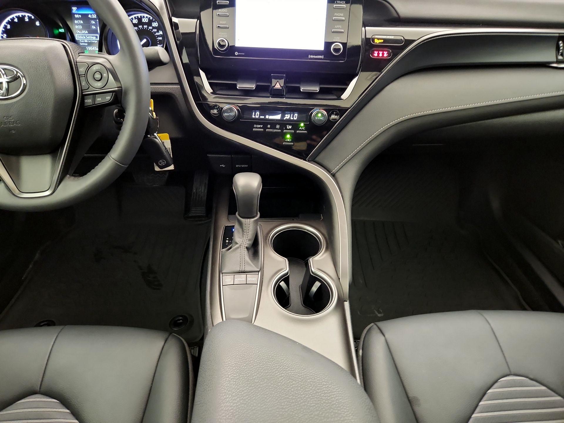 Thumbnail: 2024 Toyota Camry - 17