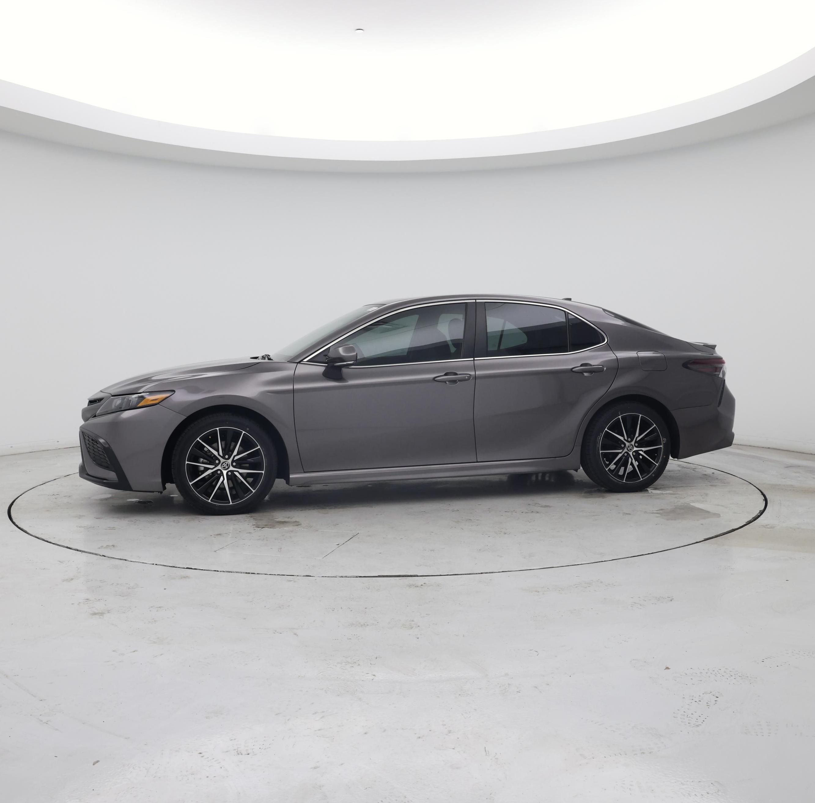 Thumbnail: 2024 Toyota Camry - 3