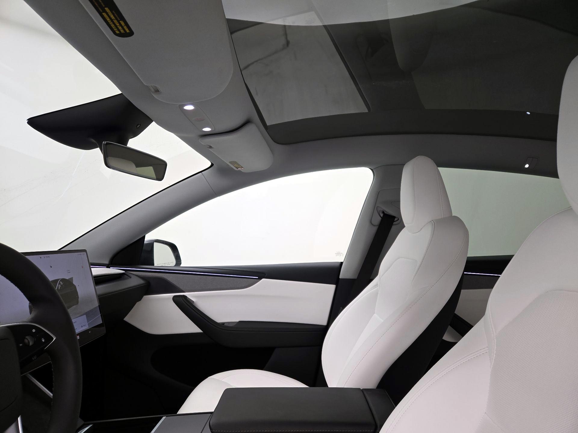 Thumbnail: 2026 Tesla Model Y - 19