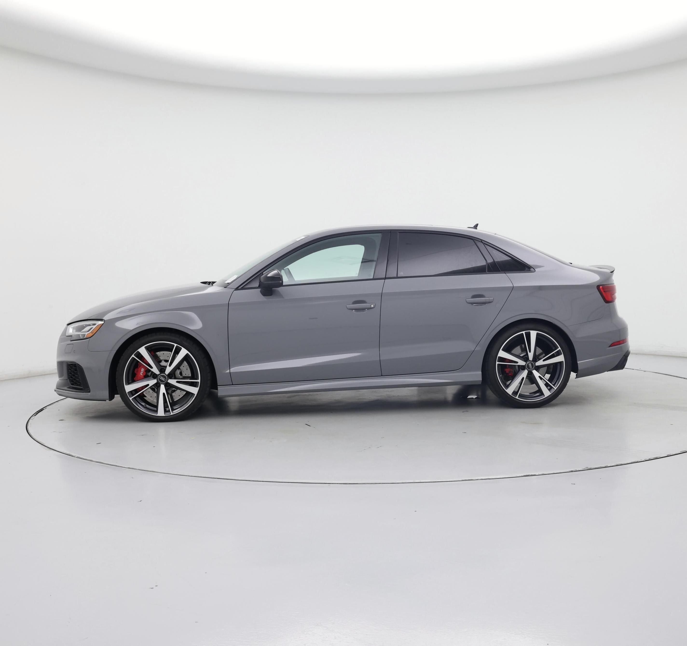 Thumbnail: 2019 Audi RS 3 - 3