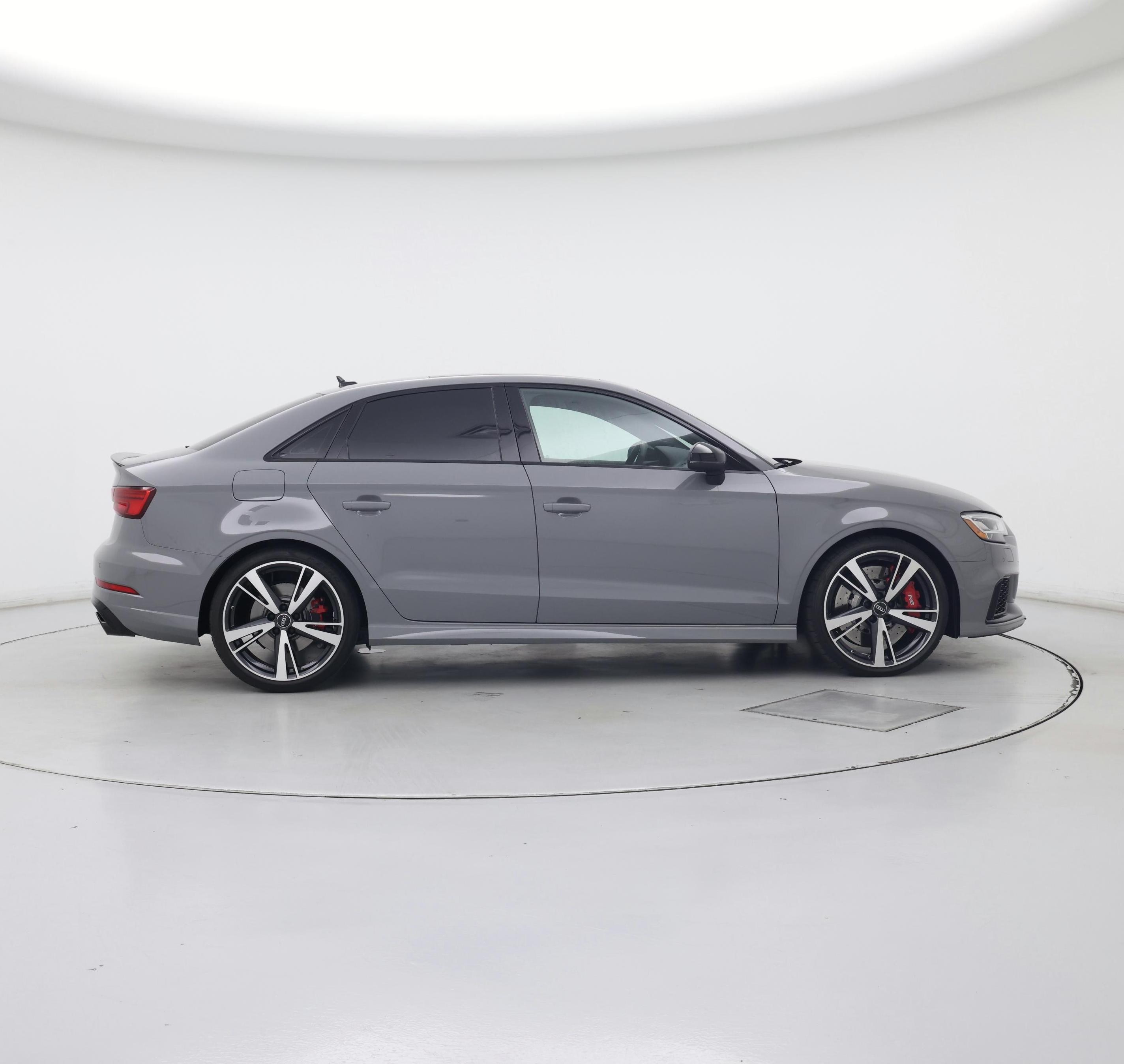 Thumbnail: 2019 Audi RS 3 - 7