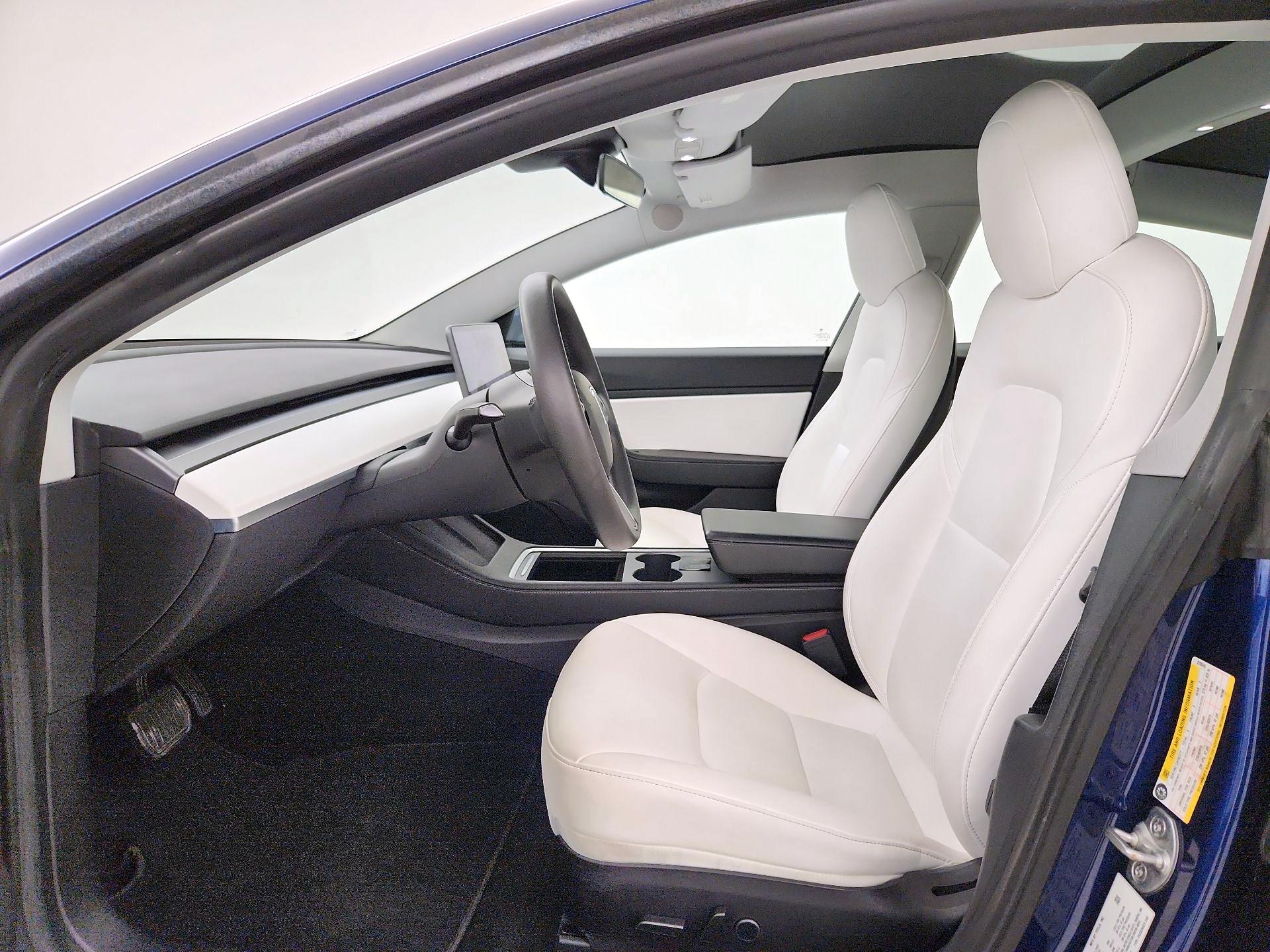 Thumbnail: 2021 Tesla Model 3 - 11