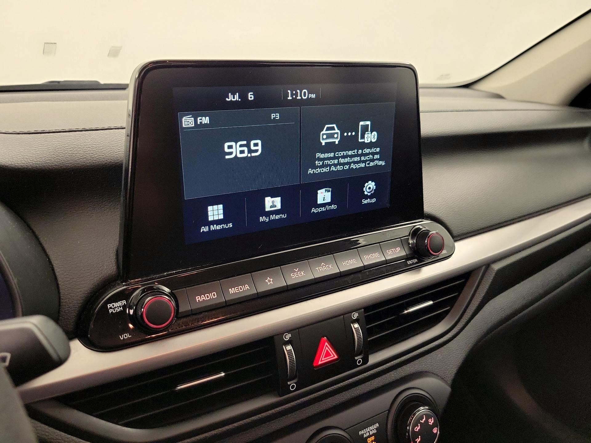 Thumbnail: 2020 Kia Forte - 15