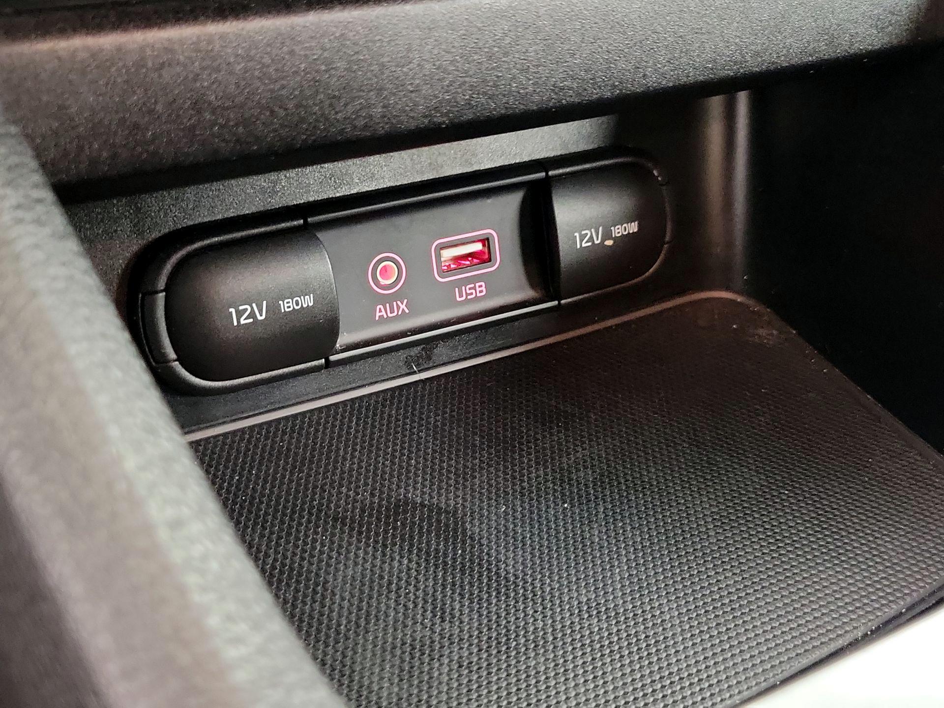 Thumbnail: 2020 Kia Forte - 18