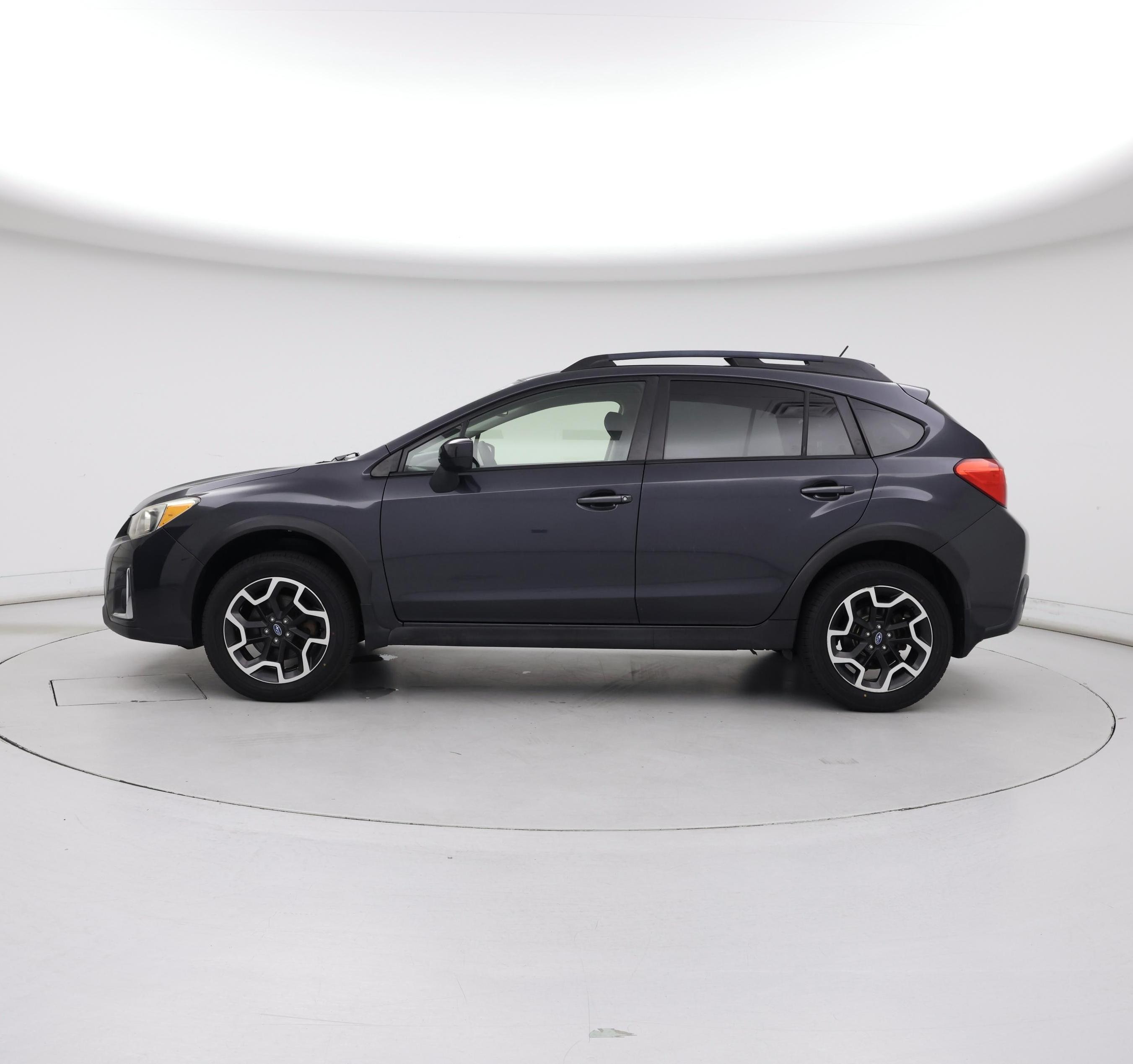 Thumbnail: 2016 Subaru XV Crosstrek - 3