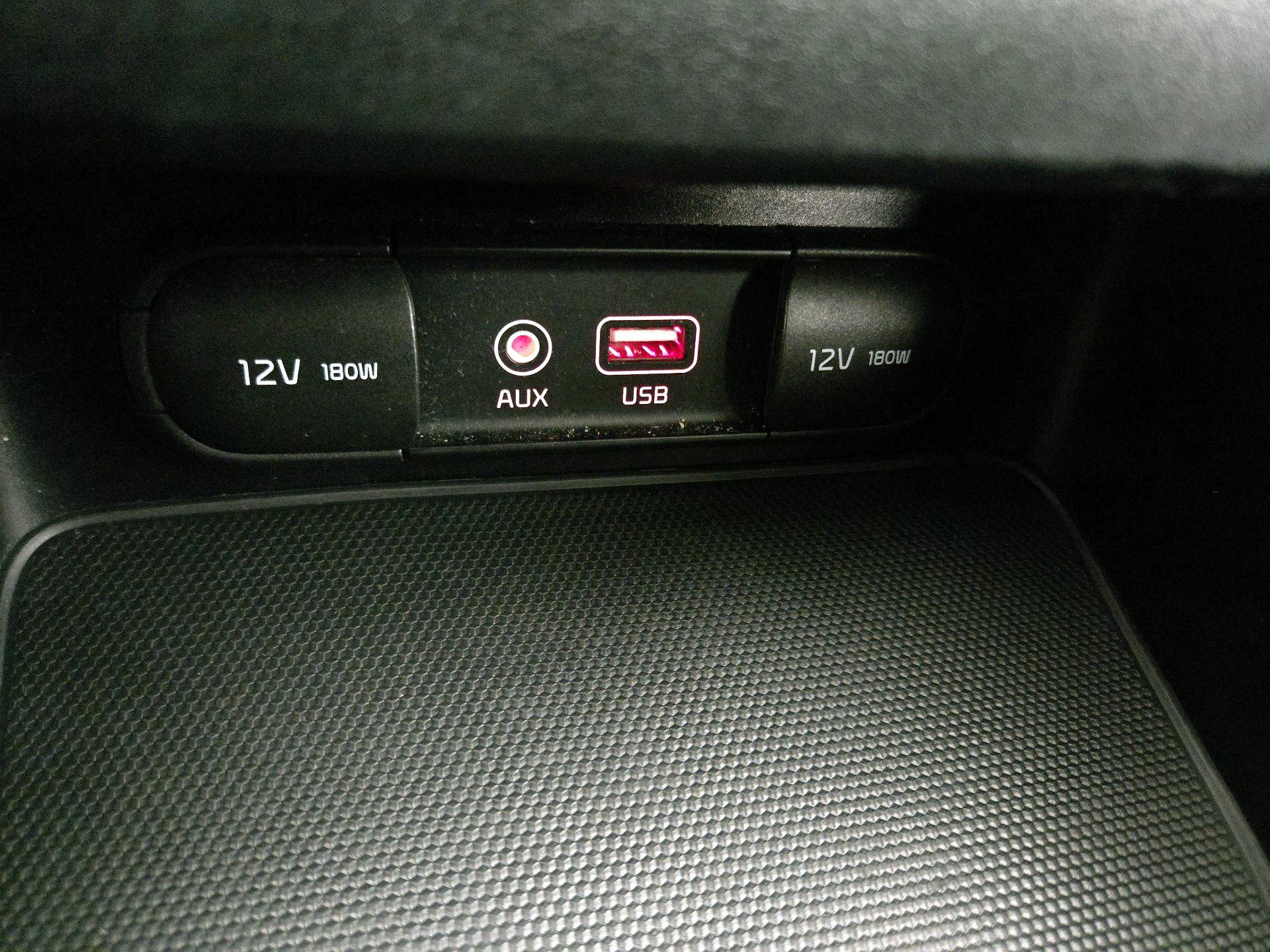 Thumbnail: 2019 Kia Forte - 18