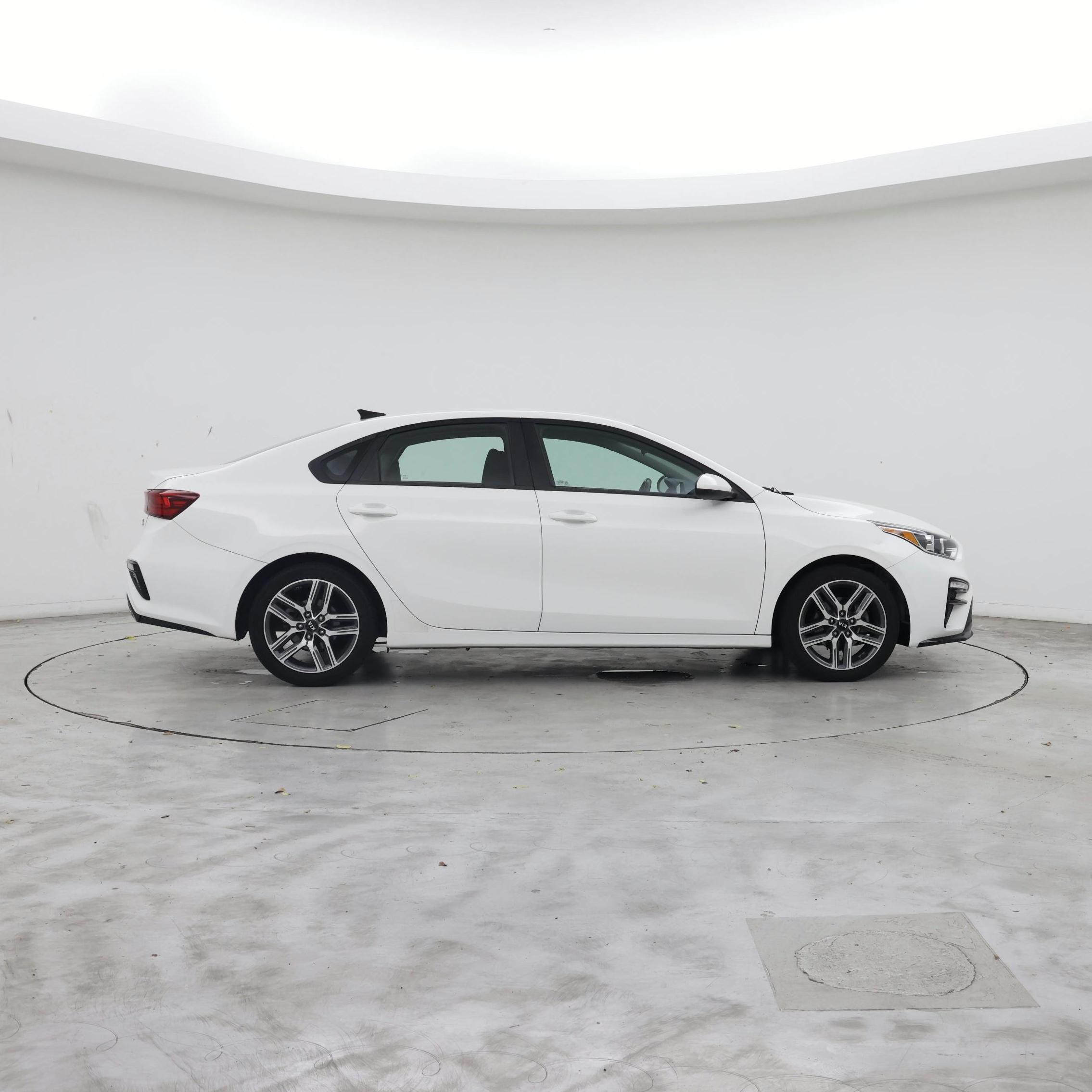 Thumbnail: 2019 Kia Forte - 7