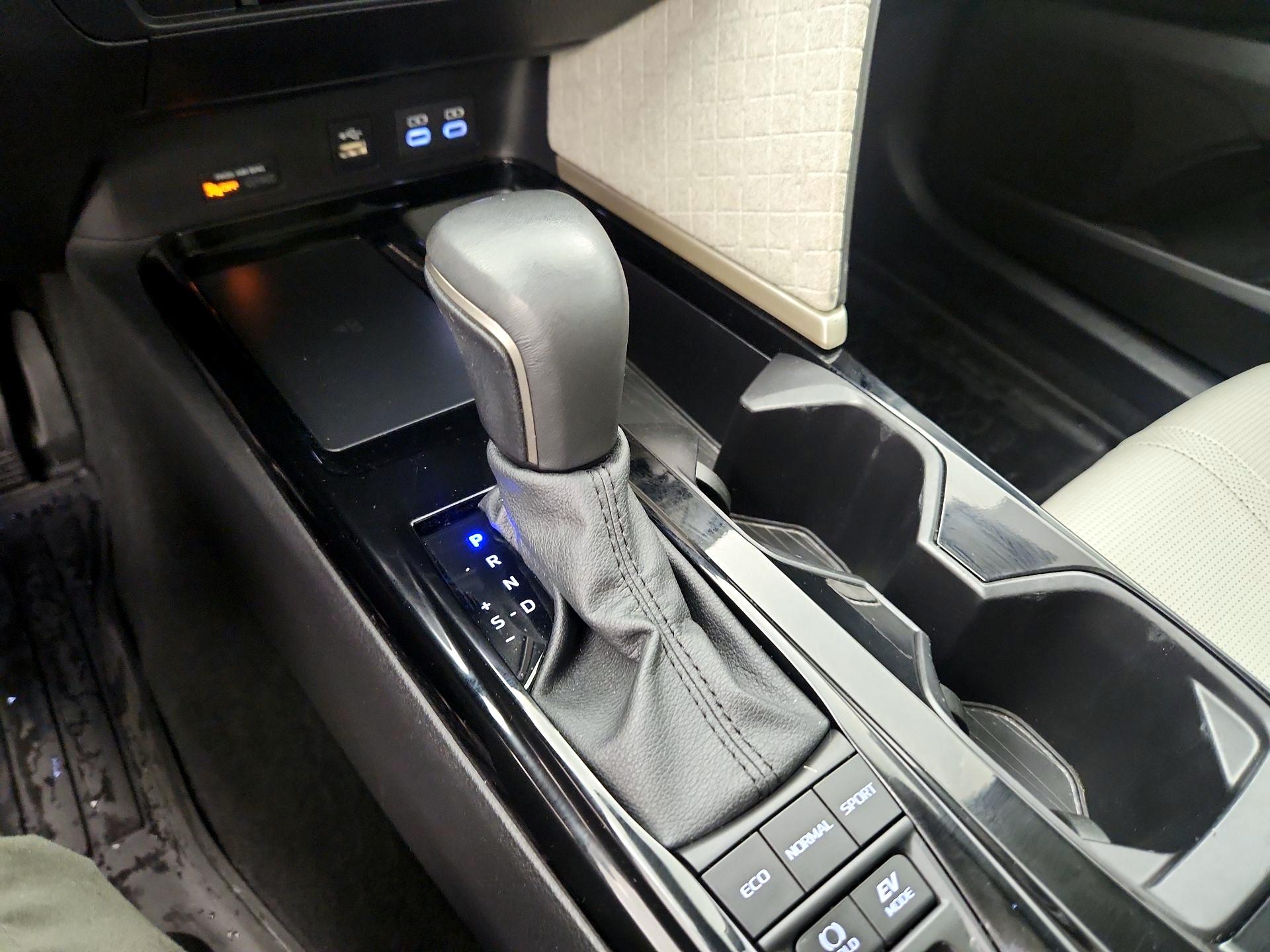 Thumbnail: 2025 Toyota Camry - 17