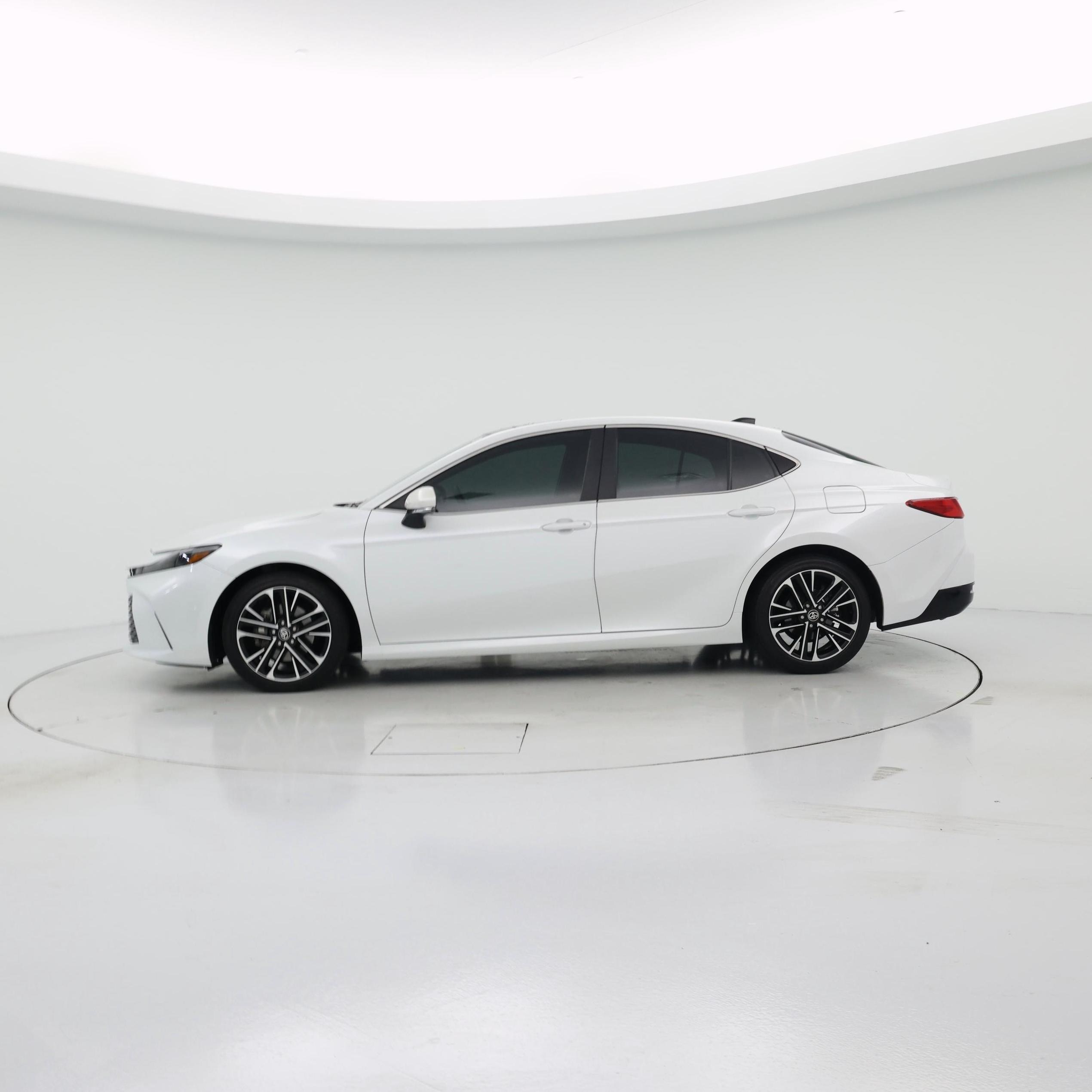 Thumbnail: 2025 Toyota Camry - 3