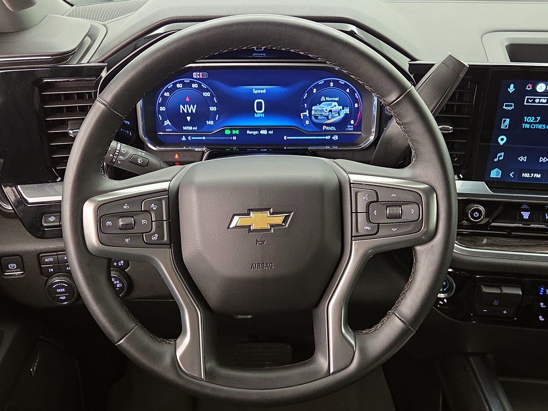 Thumbnail: 2024 Chevrolet Silverado 3500 - 10