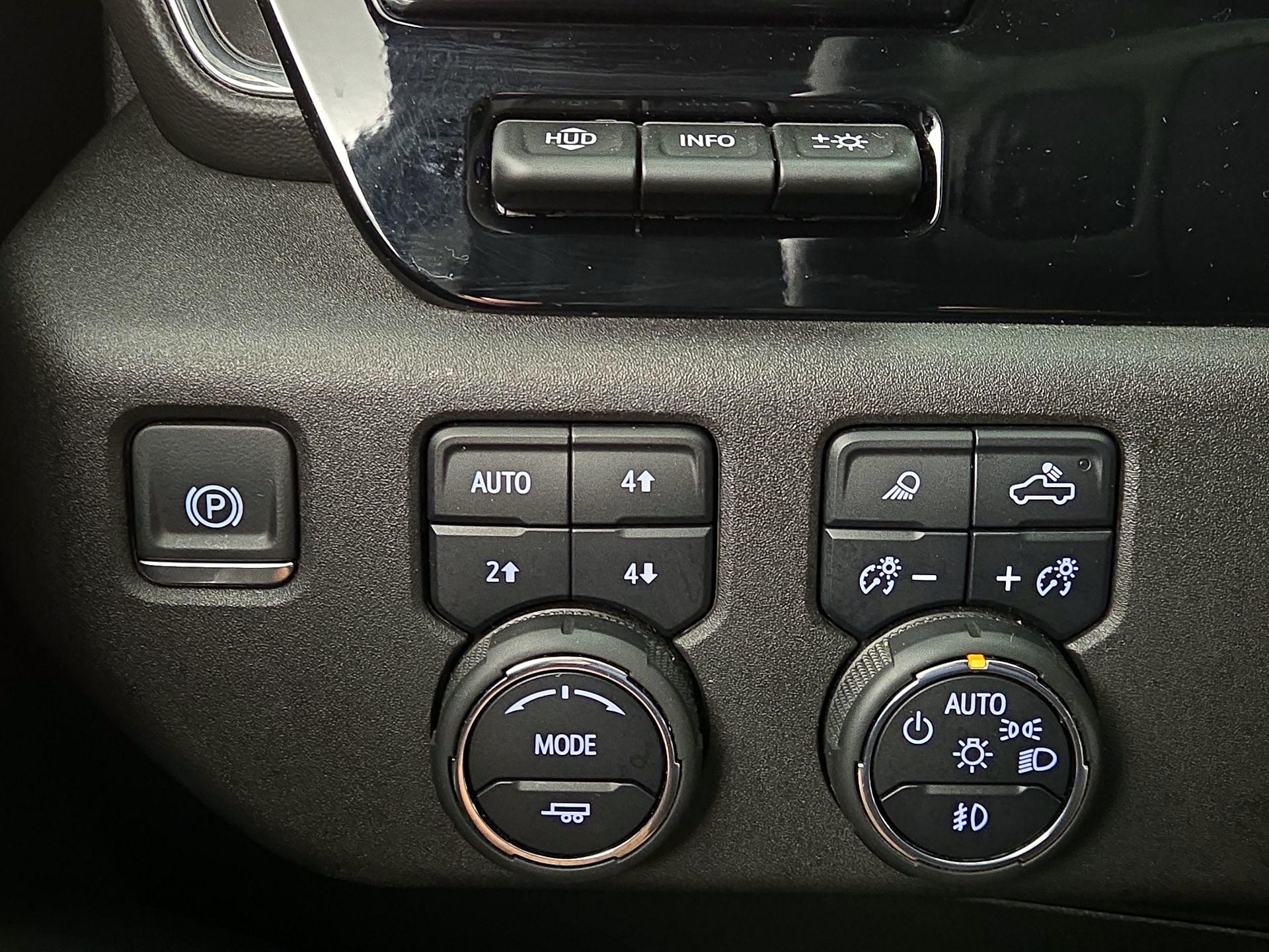 Thumbnail: 2024 Chevrolet Silverado 3500 - 13