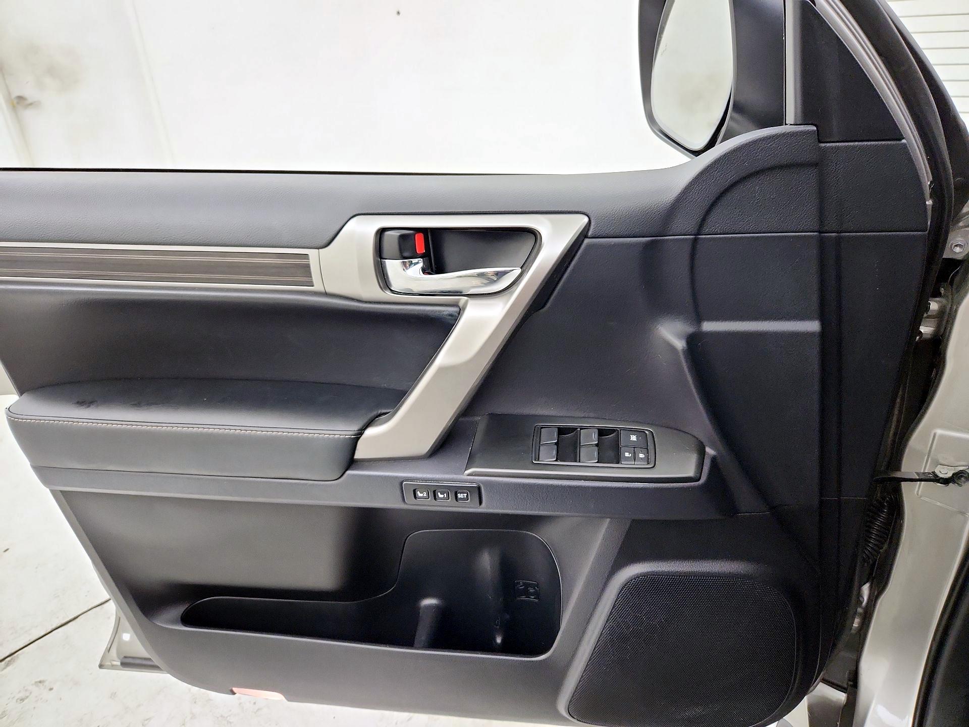 Thumbnail: 2023 Lexus GX - 12