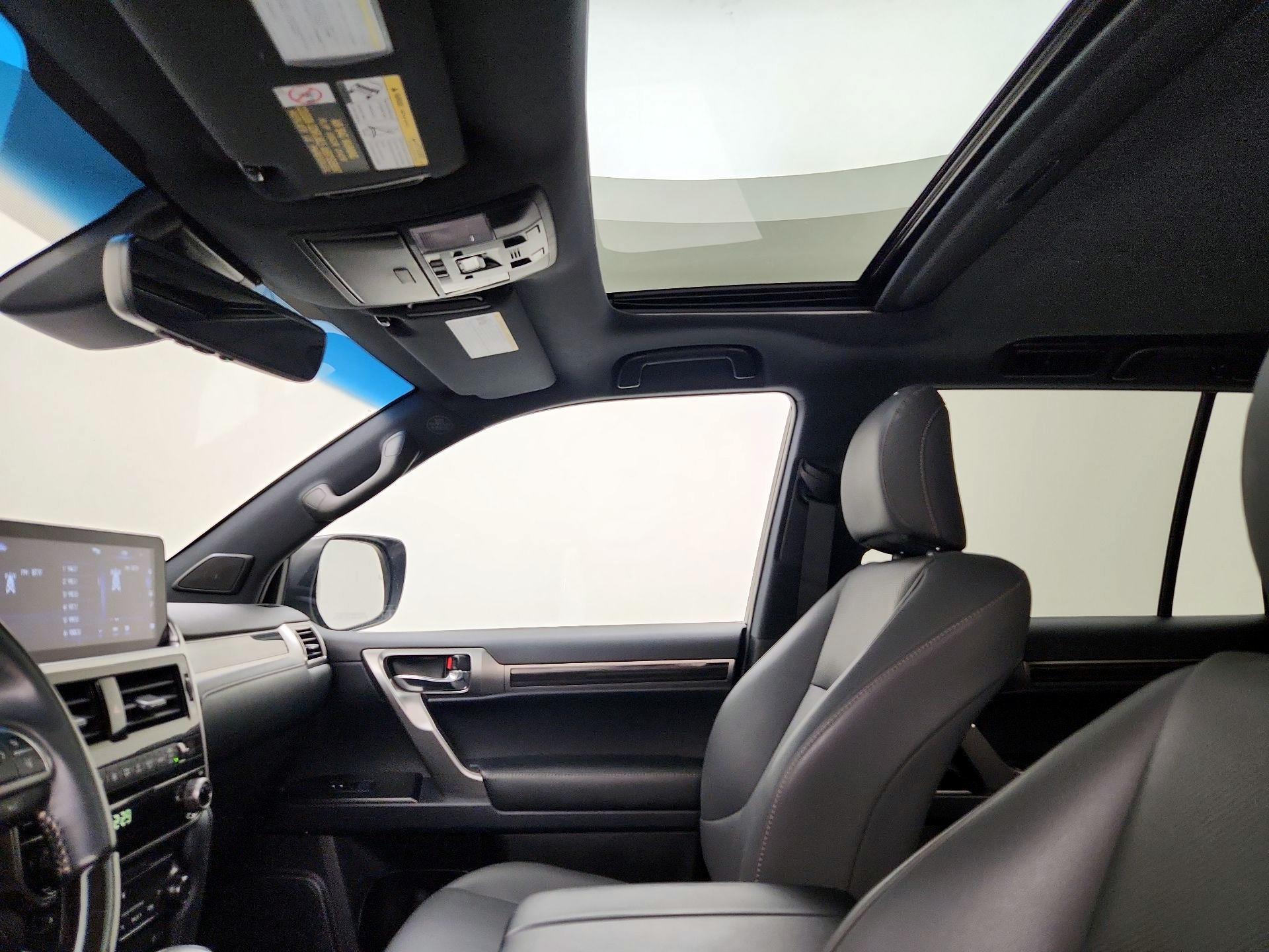 Thumbnail: 2023 Lexus GX - 20