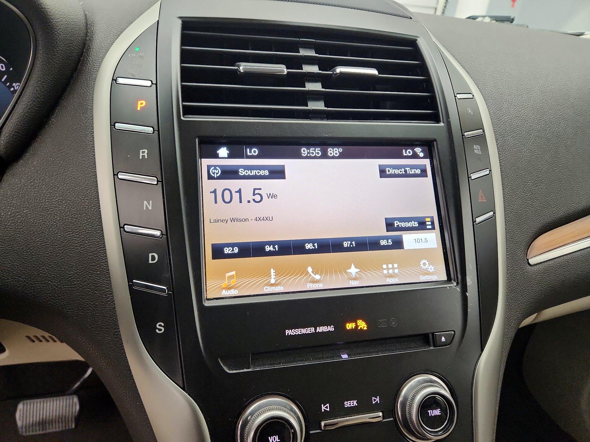 Thumbnail: 2017 Lincoln MKC - 16