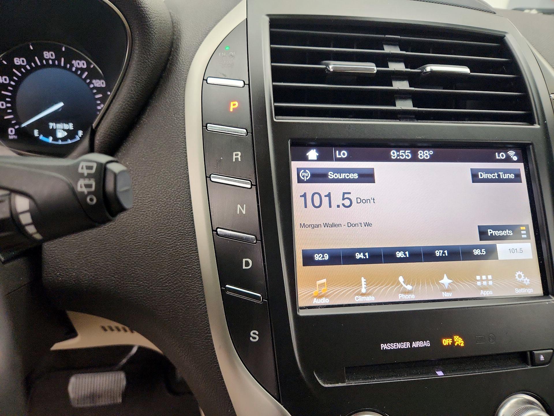 Thumbnail: 2017 Lincoln MKC - 18