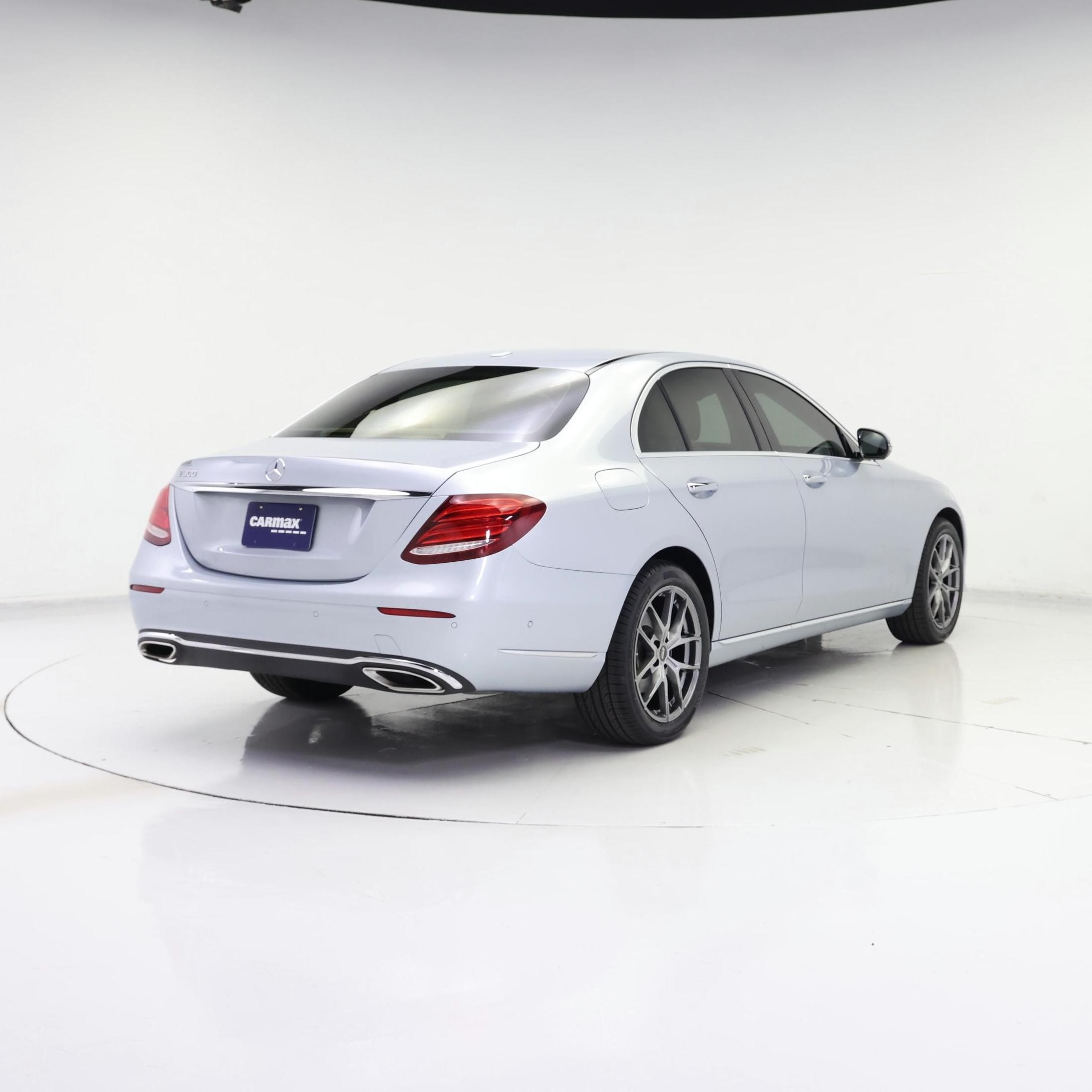 Thumbnail: 2017 Mercedes-Benz E-Class - 8