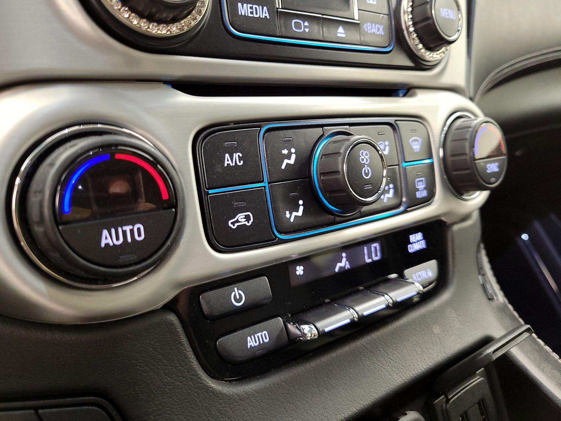Thumbnail: 2019 GMC Yukon - 15
