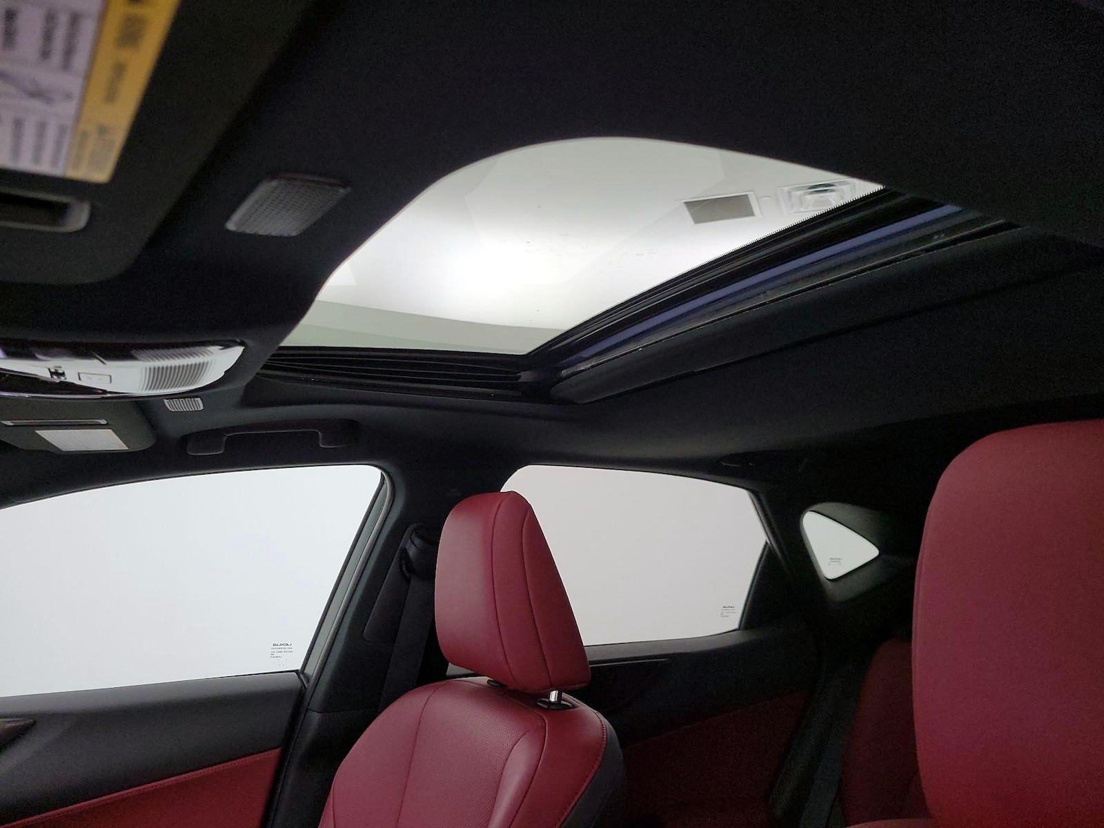 Sunroof(s) & Overhead Airbags