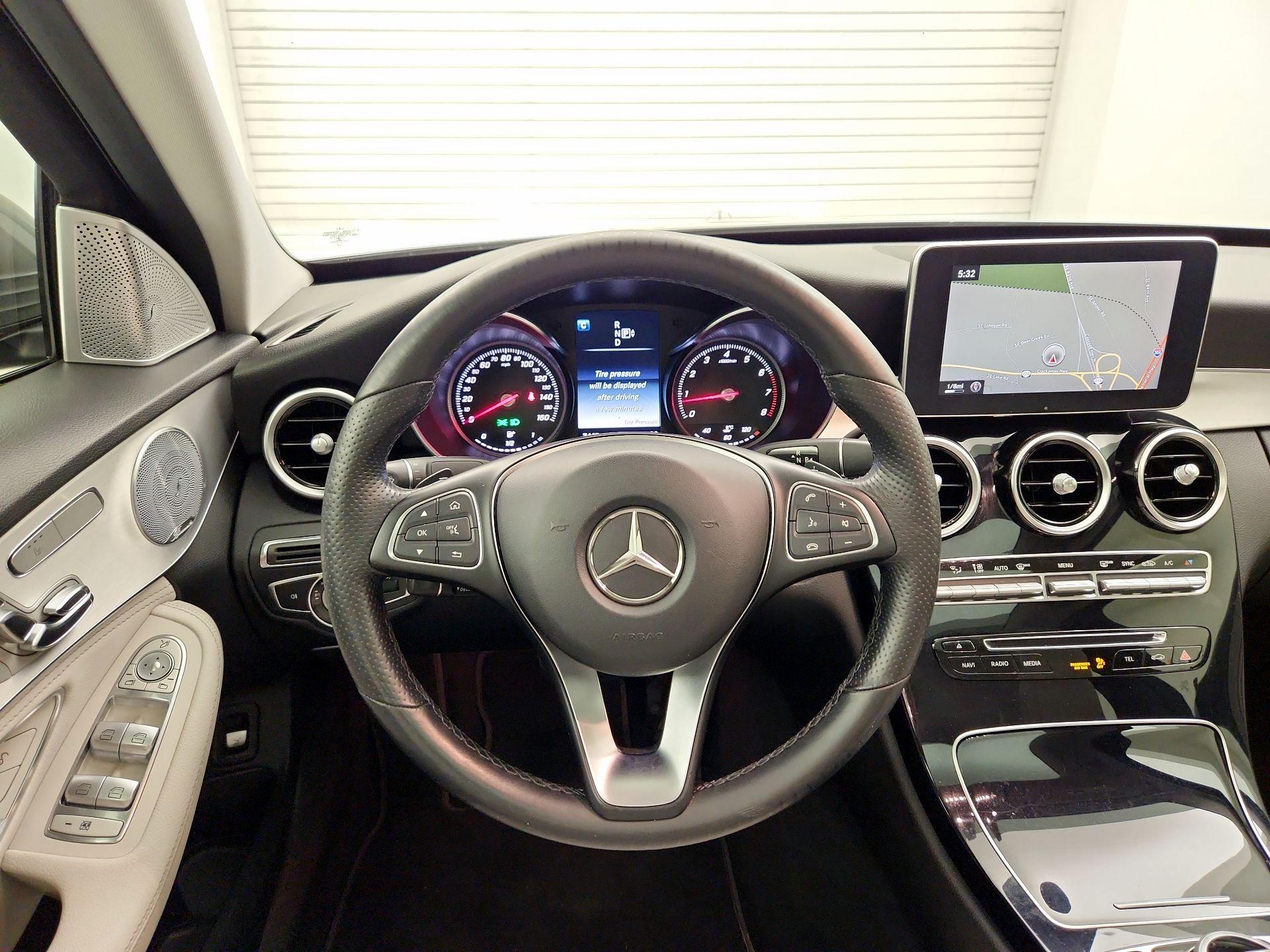 Thumbnail: 2015 Mercedes-Benz C-Class - 10