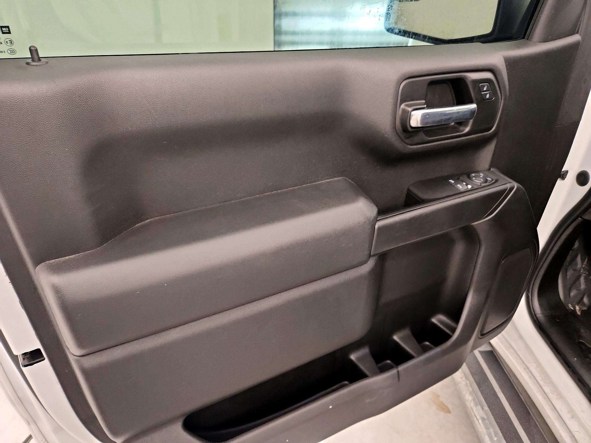 Thumbnail: 2023 Chevrolet Silverado 1500 - 12
