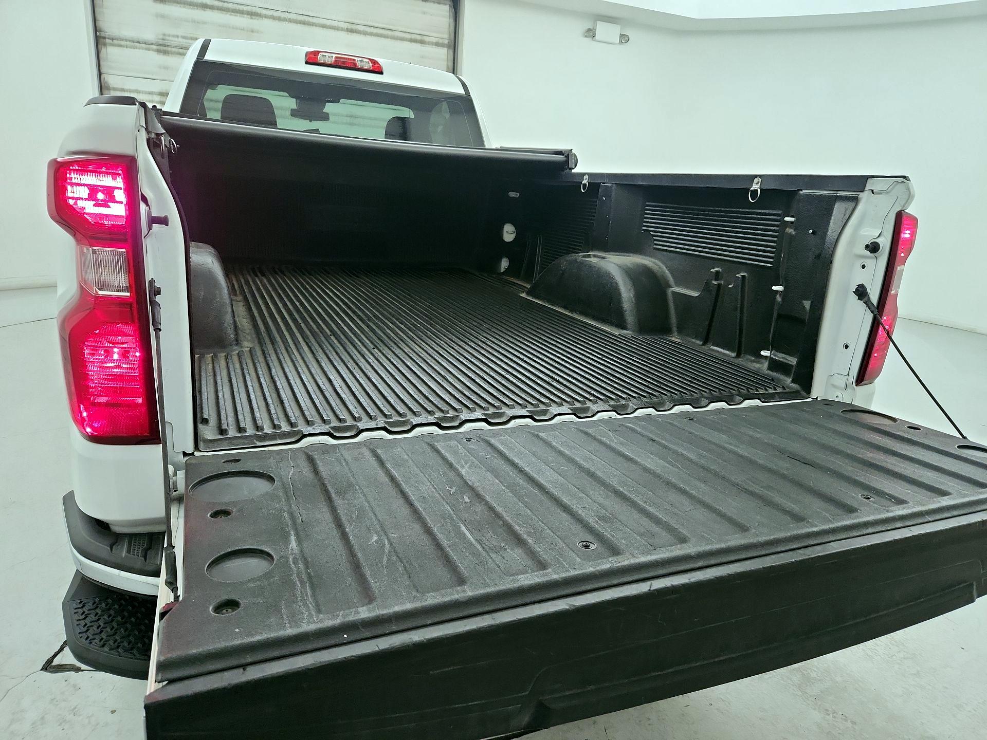 Thumbnail: 2023 Chevrolet Silverado 1500 - 19