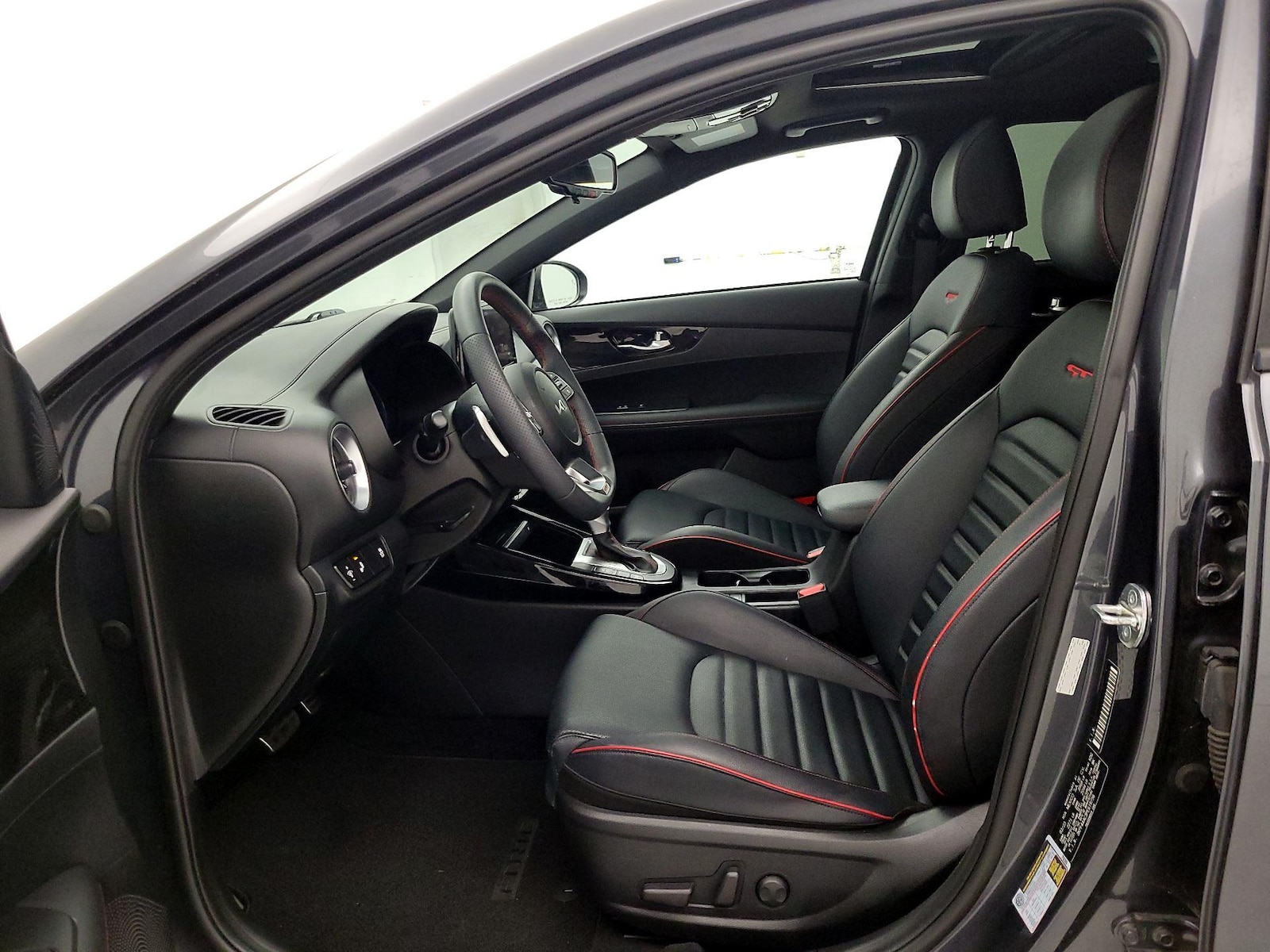 2023 Kia Forte GT - Photo 12