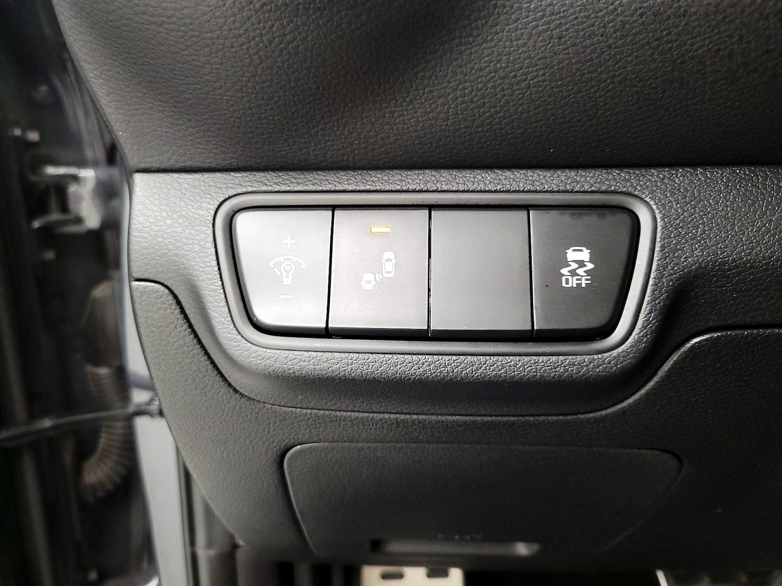 2023 Kia Forte GT - Photo 14