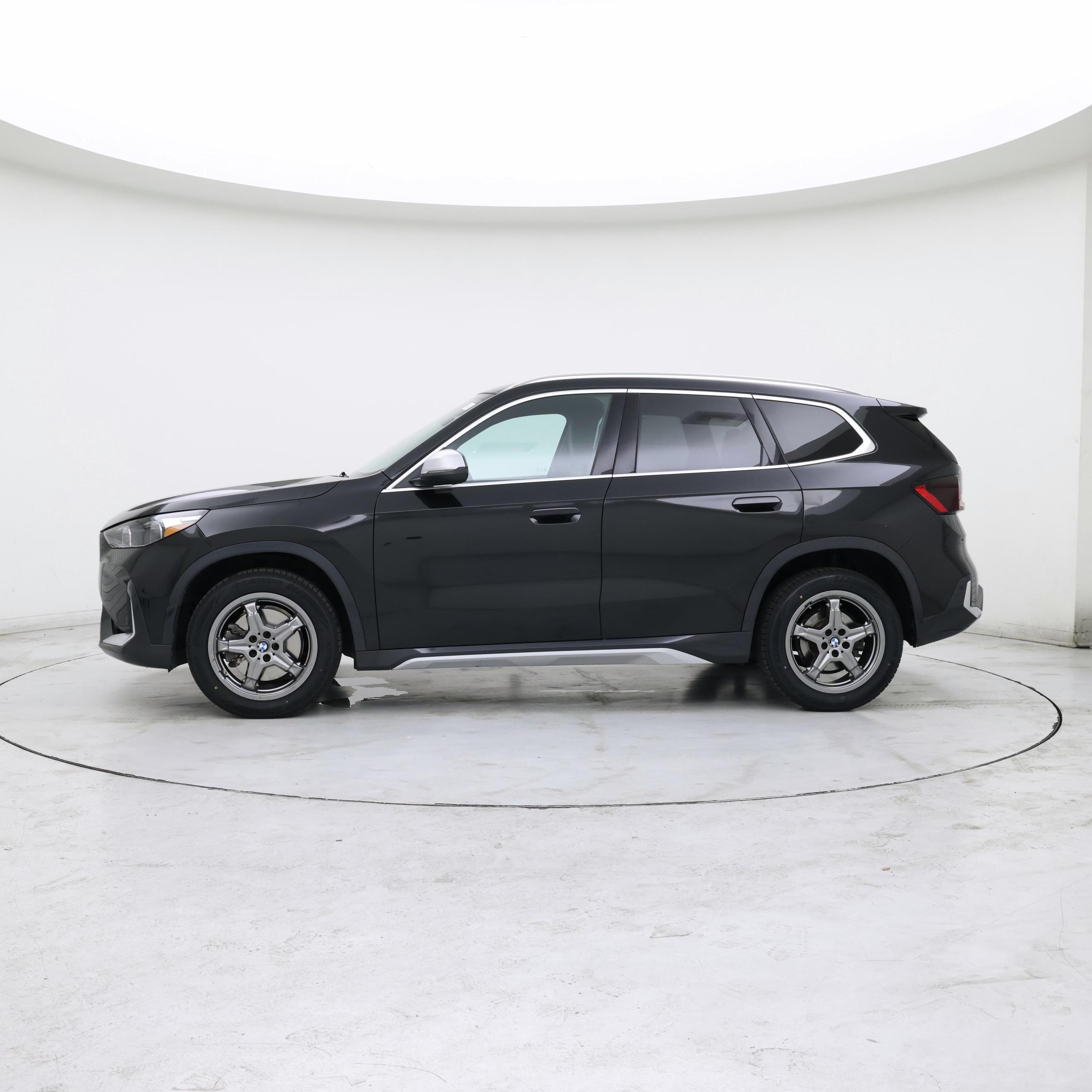 Thumbnail: 2024 BMW X1 - 3