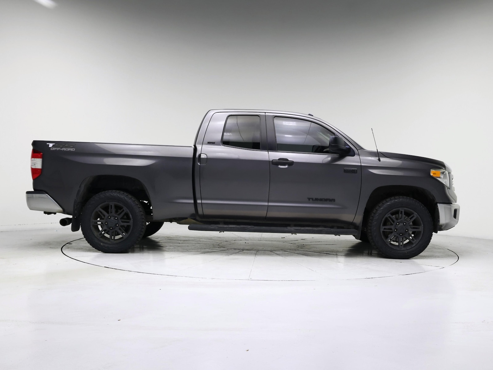 2017 Toyota Tundra SR5 - Photo 8