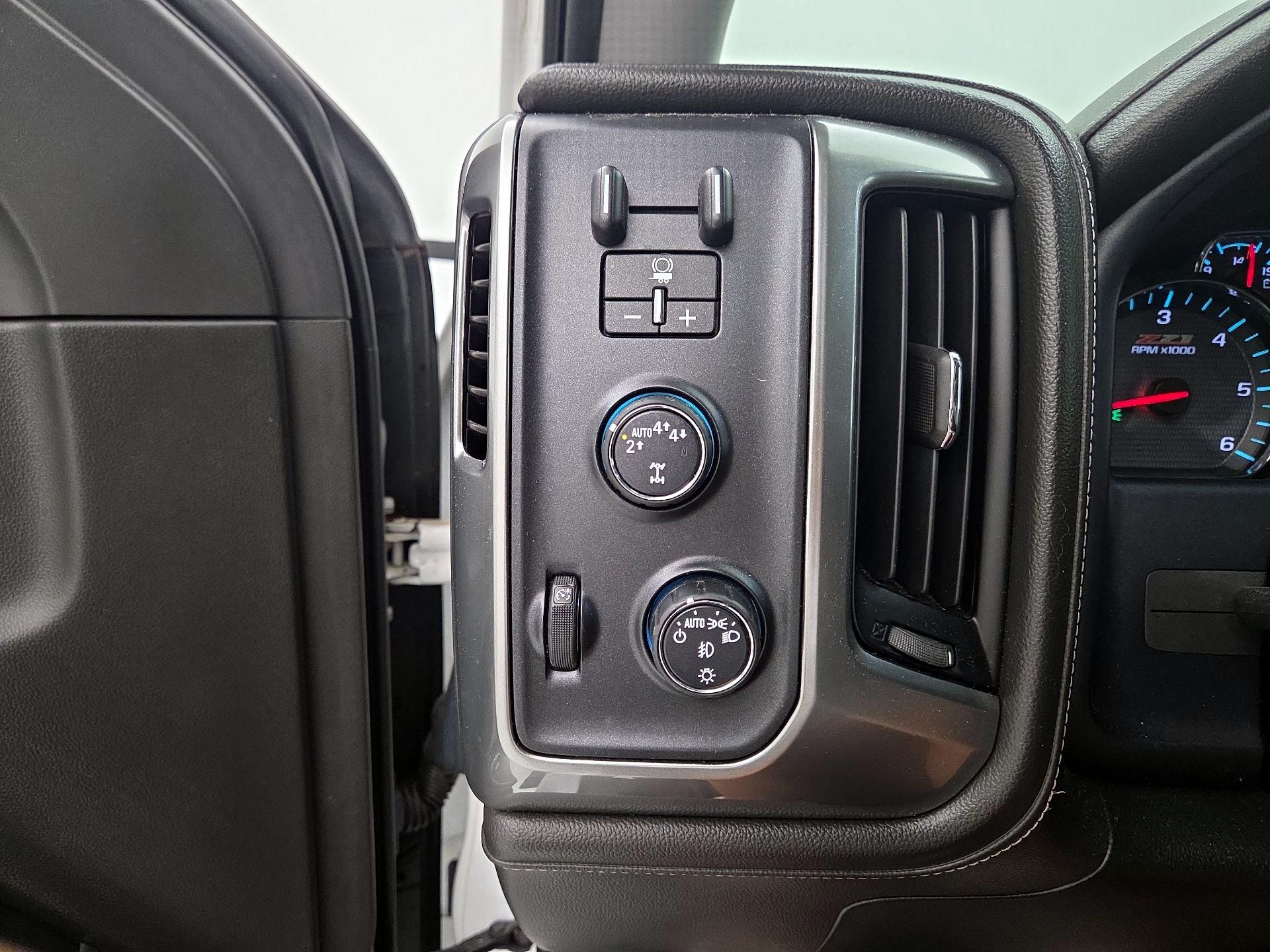 Thumbnail: 2017 Chevrolet Silverado 1500 - 13