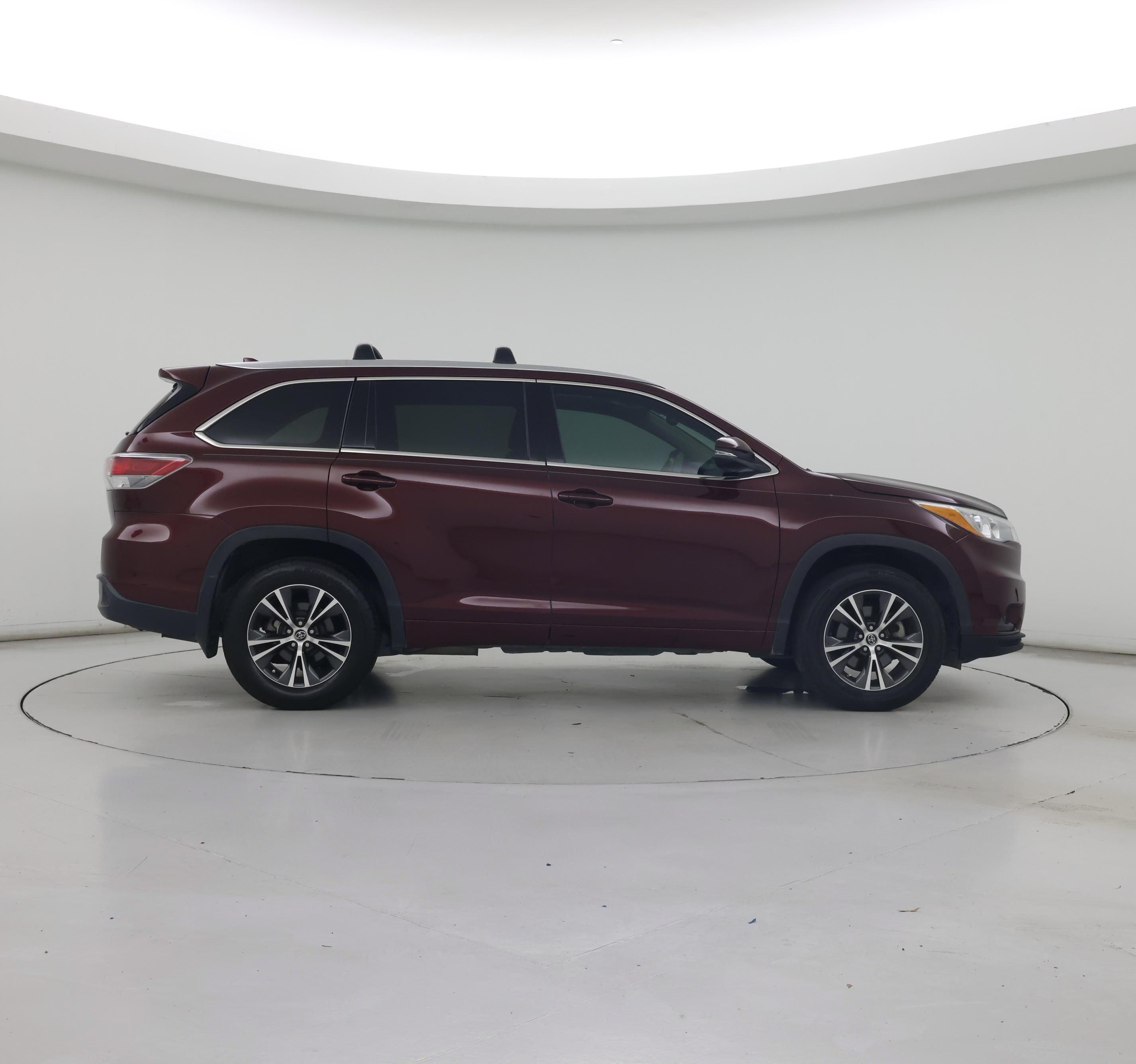 Thumbnail: 2016 Toyota Highlander - 7