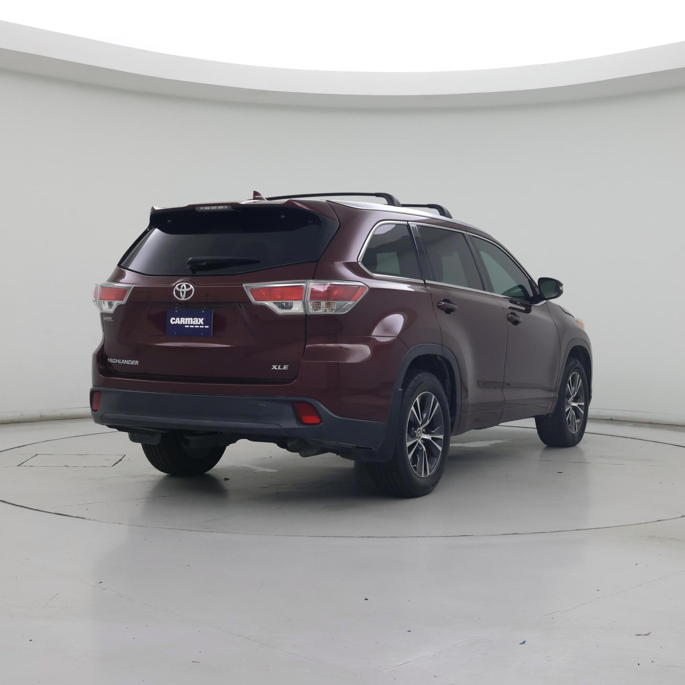 Thumbnail: 2016 Toyota Highlander - 8