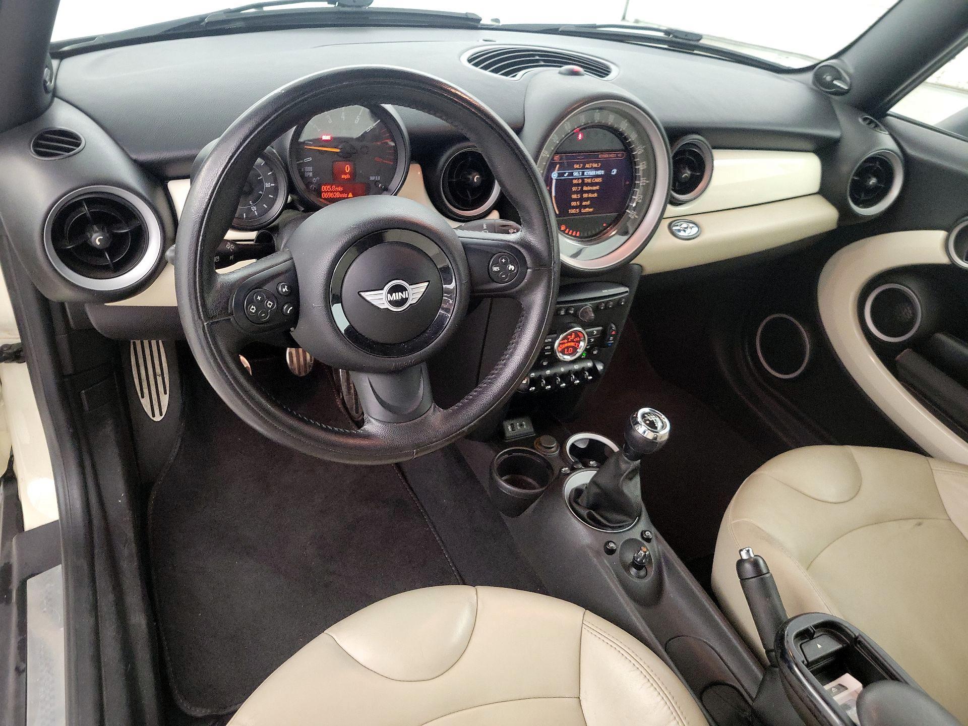 Thumbnail: 2015 MINI Cooper - 9