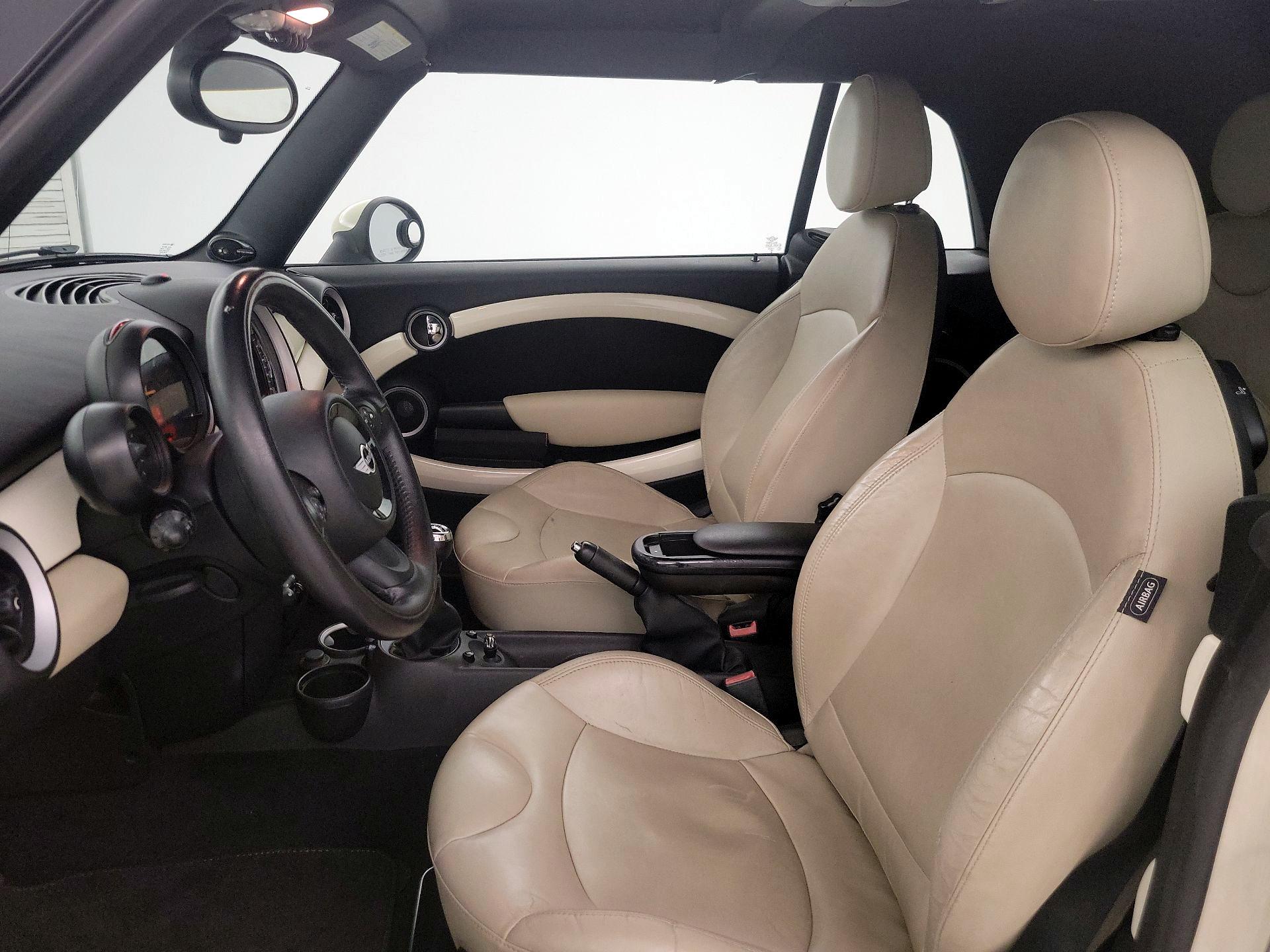 Thumbnail: 2015 MINI Cooper - 11