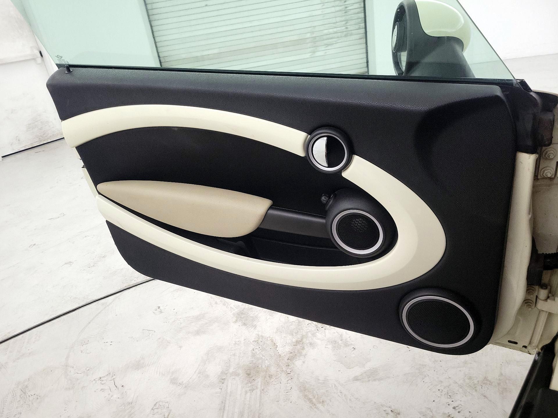 Thumbnail: 2015 MINI Cooper - 12