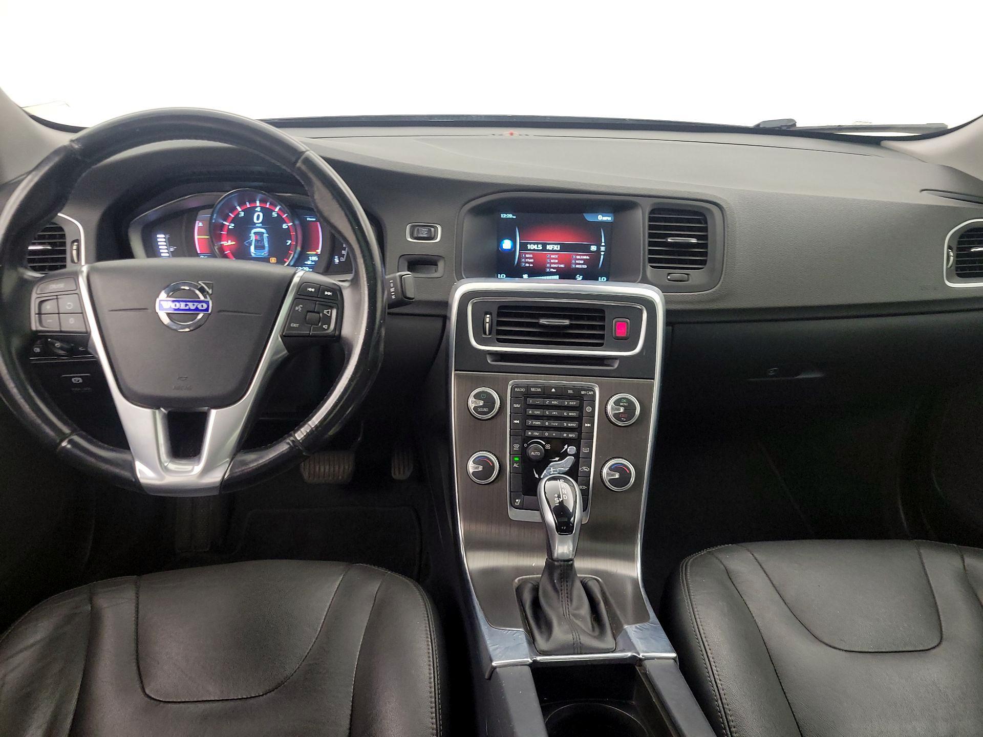 Thumbnail: 2015 Volvo S60 - 9